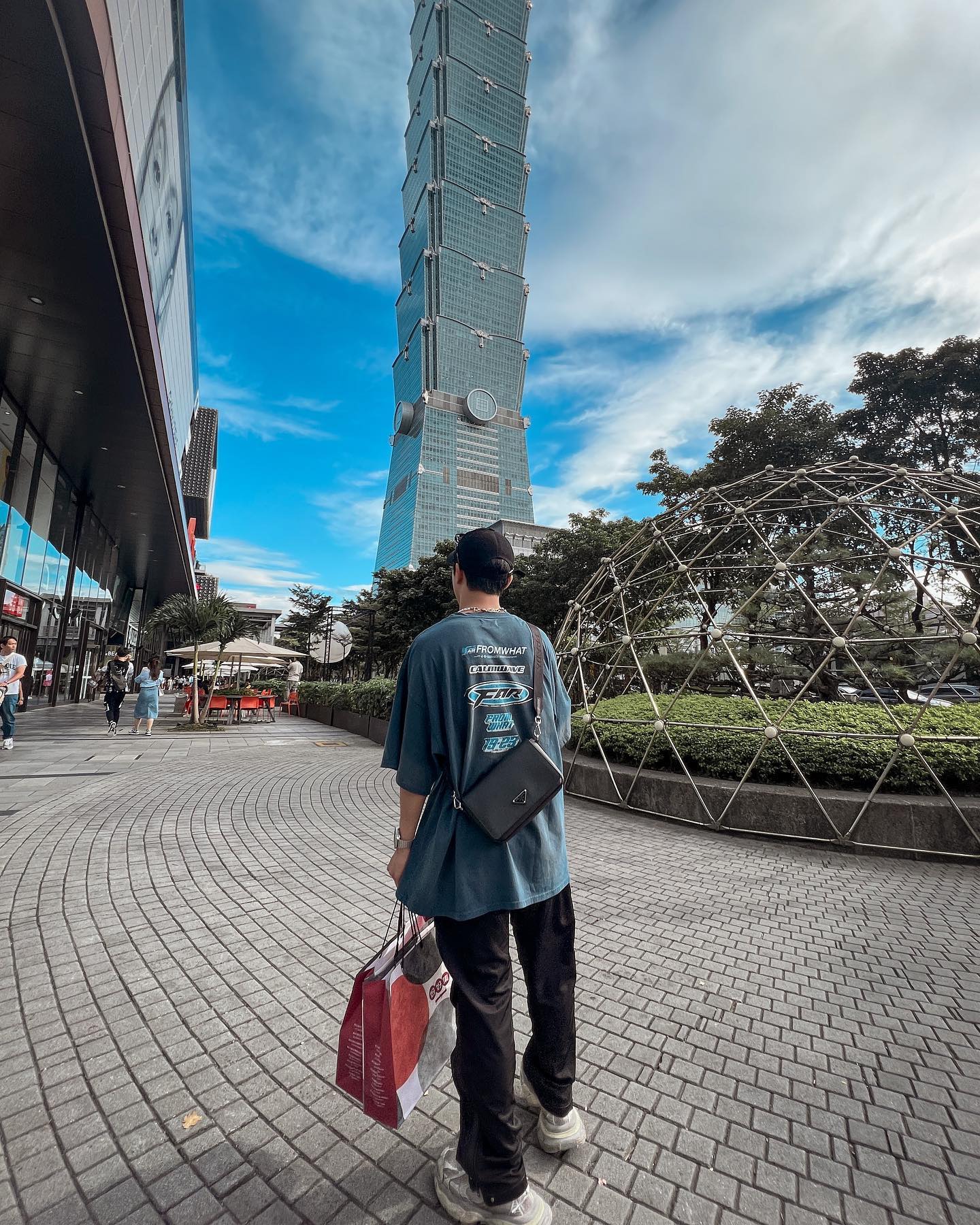 🇹🇼2023.07.28-2023.07.31🇹🇼
Taipei city, Taiwan

이렇게 좋은곳일줄 상상도 못했는데
여태 가본 여행지 중 원탑이었던 대만
꼭 또갈거야 🥹

#대만 #대만여행 #taiwan #taipei #taiwantravel #taipeitravel #taiwan🇹🇼