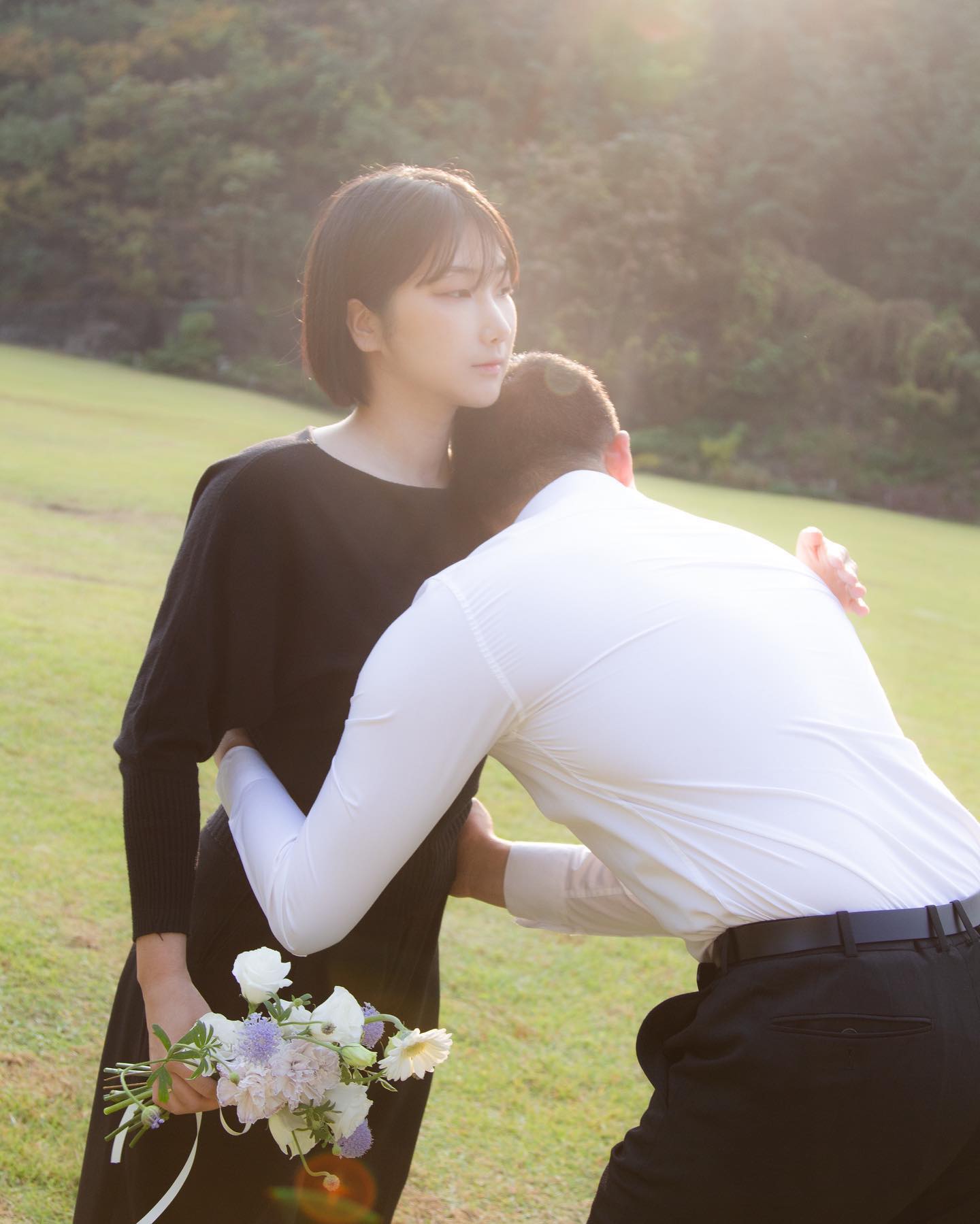우리가 포옹하는 방법
The way we hug
-
Photo by manzi_zak 
flower mybutter.daegu