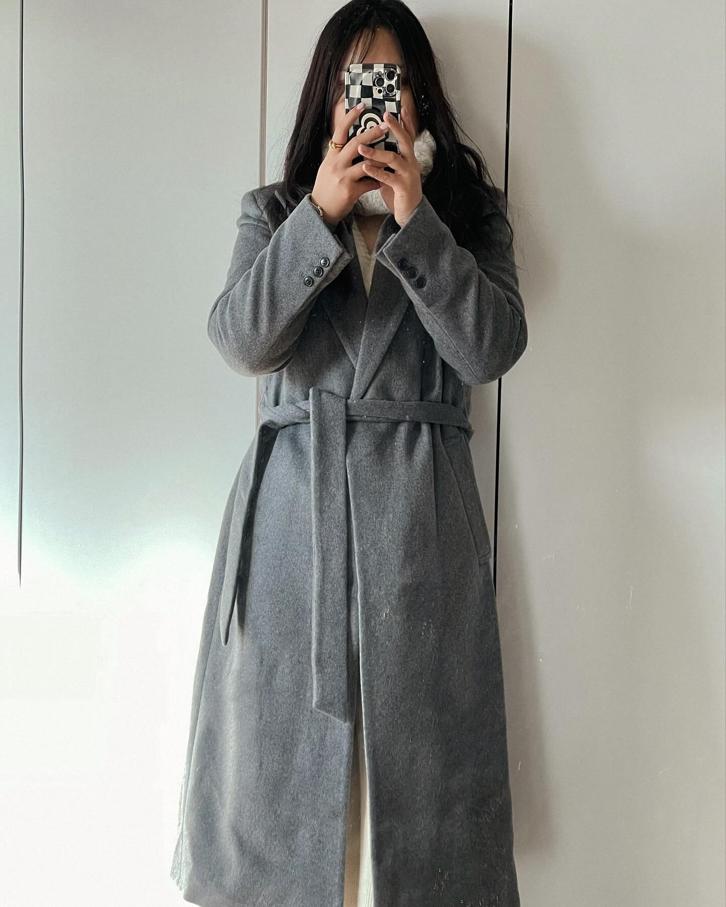 오늘 대전에서 친구들과 1박2일 호캉스해요🏨
다들 다른 지역에 흩어져 살아서 다같이 모이기 쉽지가 않네요ㅎㅎ
그래서 오늘 아무래도 밤샐듯?!
생각만해도 행복하네요 ❤️

따뜻해보이는 코트는 wonlog.co.kr 옷이에요!
내돈내산!
진짜 따뜻하고 기장도 길어서 
정말 잘 샀다고 생각하는 옷이에요

인친님들도 따뜻하게 입구 다니새요🥰

#원로그 #겨울코트 #겨울코트추천 #겨울코트코디 #겨울코트신상 #오오티디이 #패션스타그램일상