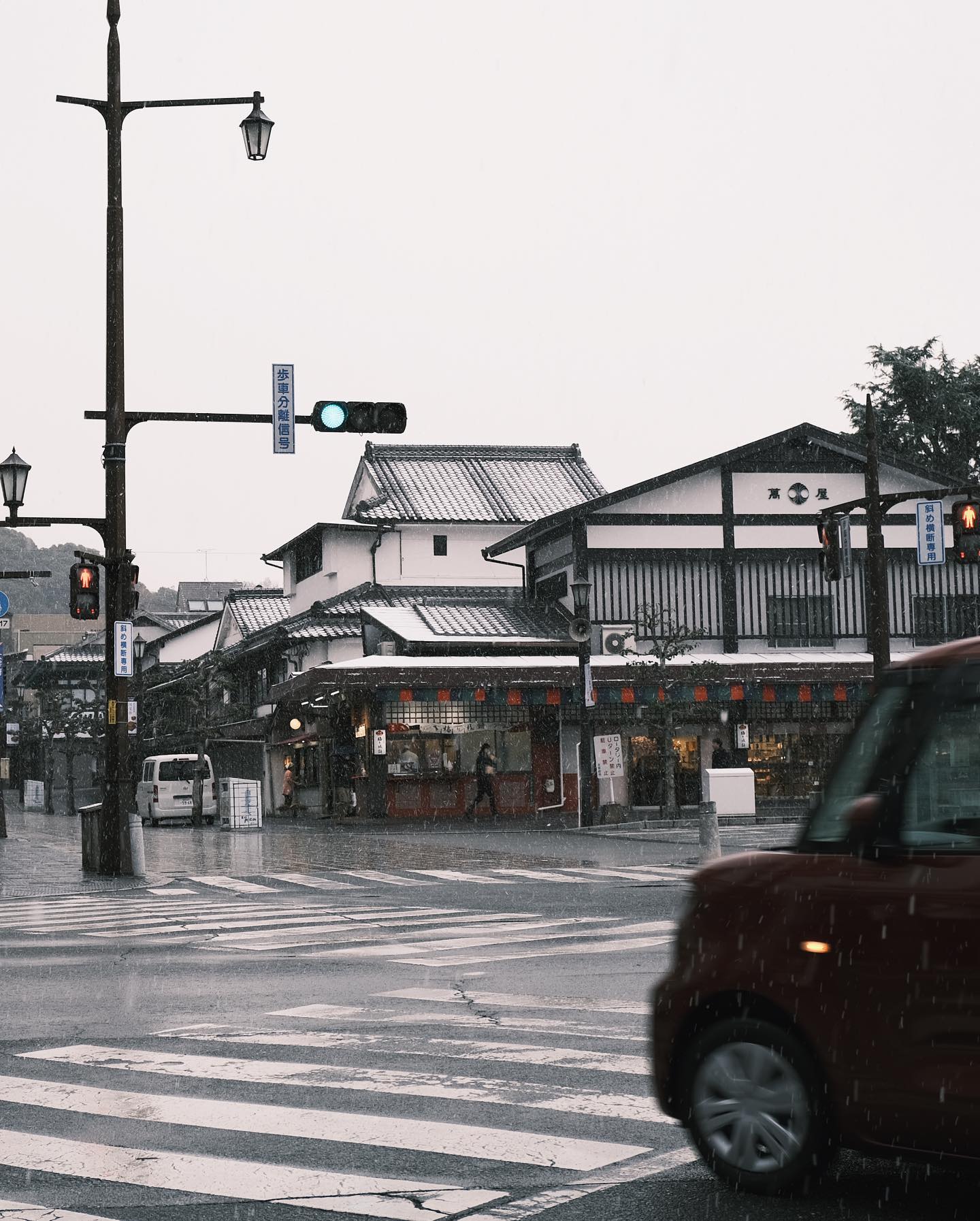 펑펑 눈내리는 후쿠오카 못잊어❄️

매 순간이 영화같았고 

📷𝐅𝐮𝐣𝐢𝐟𝐢𝐥𝐦 𝐗-𝐬𝟏𝟎