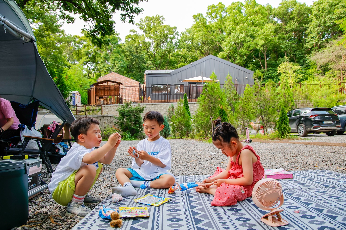 🏕️🏕️🏕️
6/23~24 캠핑기록
예봄이네와 함께하는 공동육아는 
하나부터 열까지 최고💚
남편 사진도 최고❤️

minthj22 
goodkhs 
kskfpc