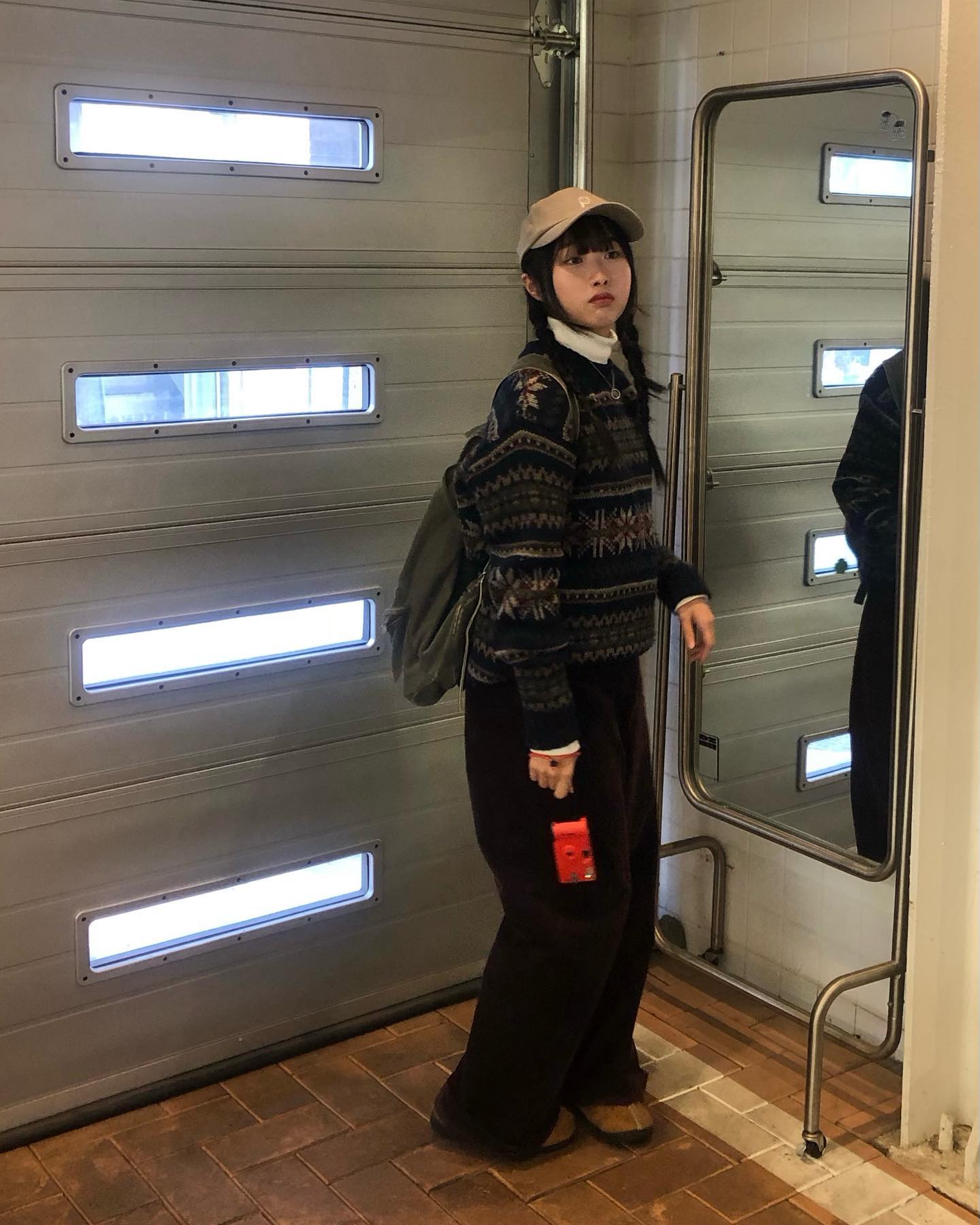 소리소리옷장X리모네스 댓글이벤트💭

- 리모네스 오버핏 기모후드티 5명
- 심플무드등 5명
- 액티브 필름카메라 10명

1. 소리소리옷장 계정 팔로우
2. 본 게시물 좋아요+댓글(하고싶은말 or 참여완료!)
3. 끝!♥️

추첨을 통해 랜덤으로 선물을 보내드립니다!🎁 
바로 참여하세요☃️

.
#리모네스#필름카메라#니트코디추천#어그부츠코디