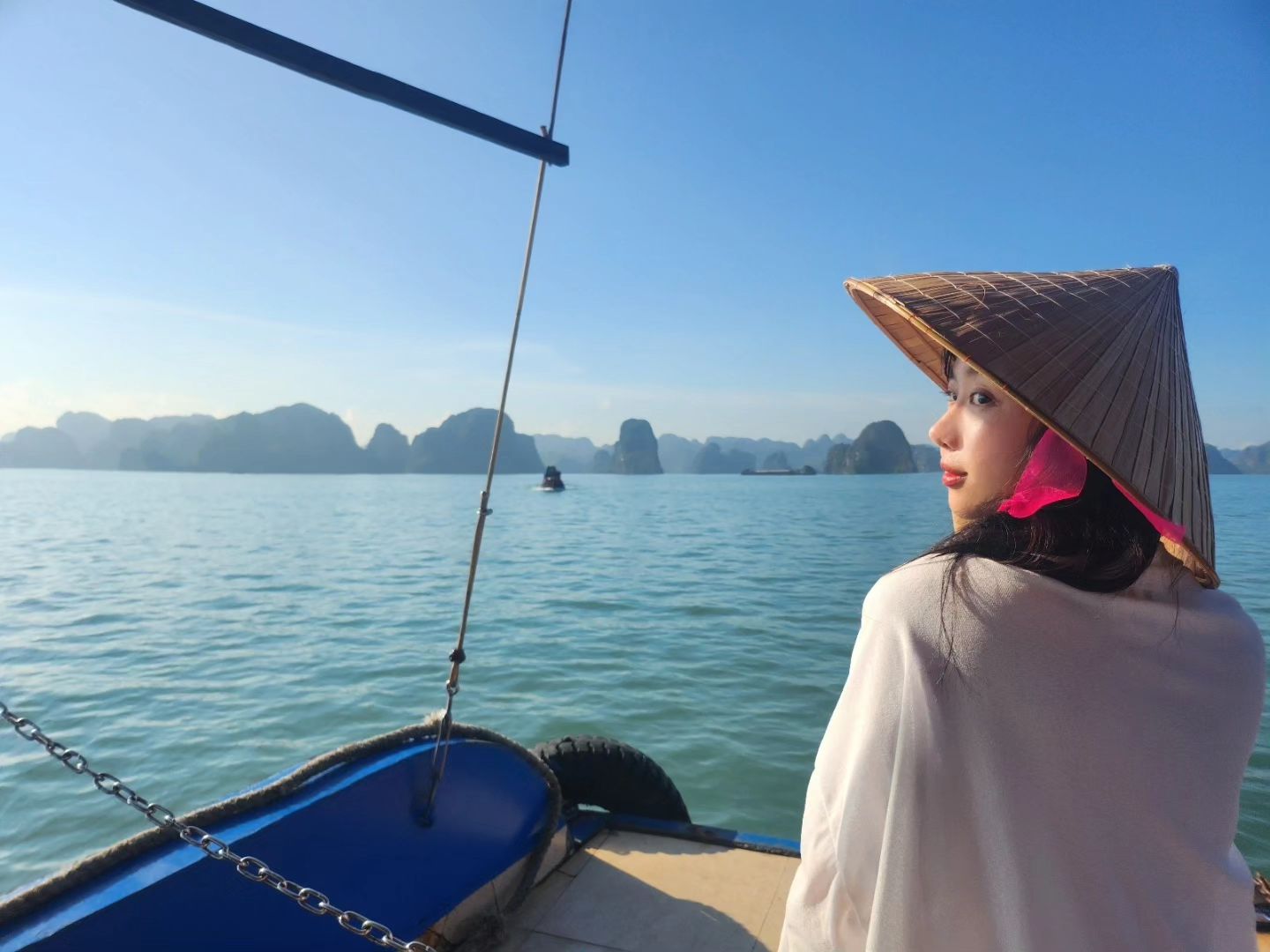 푸르르 

음식 넘 맛나 

⛱️ 🚢 

#하롱베이 #베트남 #혼여 #여행 #하노이 #호치민 #베트남여행