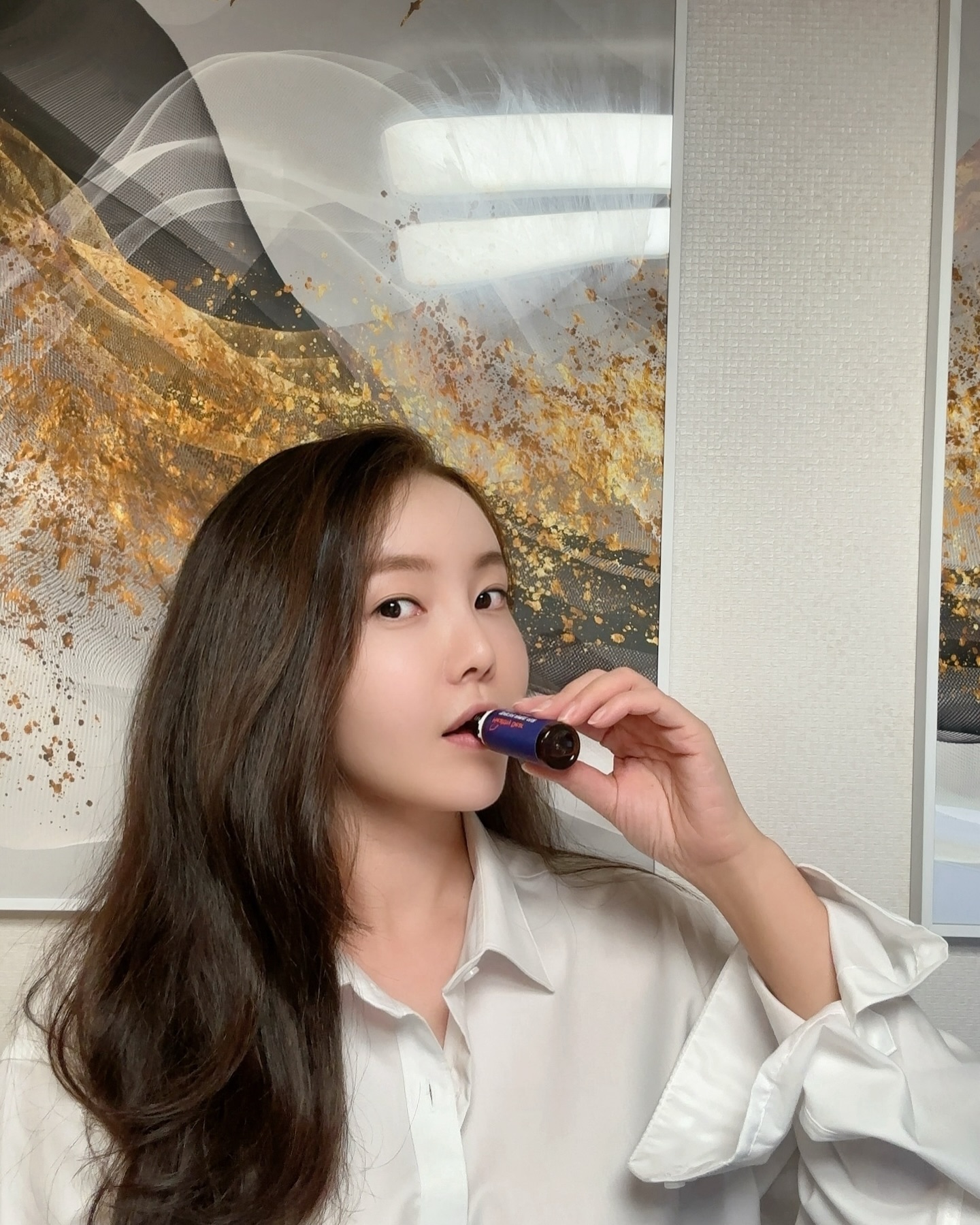 #협찬
오늘은 제가 요즘 챙기고 있는 헬씨디어 퍼펙트 이뮨 멀티비타민을 소개해드릴게요😊

헬씨디어는 믿을 수 있는 건강기능식품 브랜드로, 21종의 비타민 & 미네랄이 함유된 프리미엄 멀티비타민이에요. 특히 바쁜 현대인들을 위해 액상, 캡슐, 정제가 한 번에 들어 있는 올인원 설계로 되어 있어요!🤗

아침마다 일어나기 힘드신가요?
활력이 필요하신가요?
그렇다면 하루 한 병으로 간편하게 에너지를 충전해보세요💪

상큼한 레몬맛으로 물 없이도 간편하게 섭취할 수 있어요🍋 
비타민B군 최대 4,000% 고함량으로 피로 개선에도 도움이 된답니다!

활력이 필요한 모든 분들께 헬씨디어 퍼펙트 이뮨 멀티비타민 강력 추천드려요!✨

👉🏻 https://smartstore.naver.com/healthydear/products/10537268295

#협찬 #수험생 #여행 #운동 #취미 #등산 #클라이밍 #러닝 #피로개선 #멀티비타민 #이뮨 #마그네슘 #미네랄 #종합비타민 #아연 #엽산