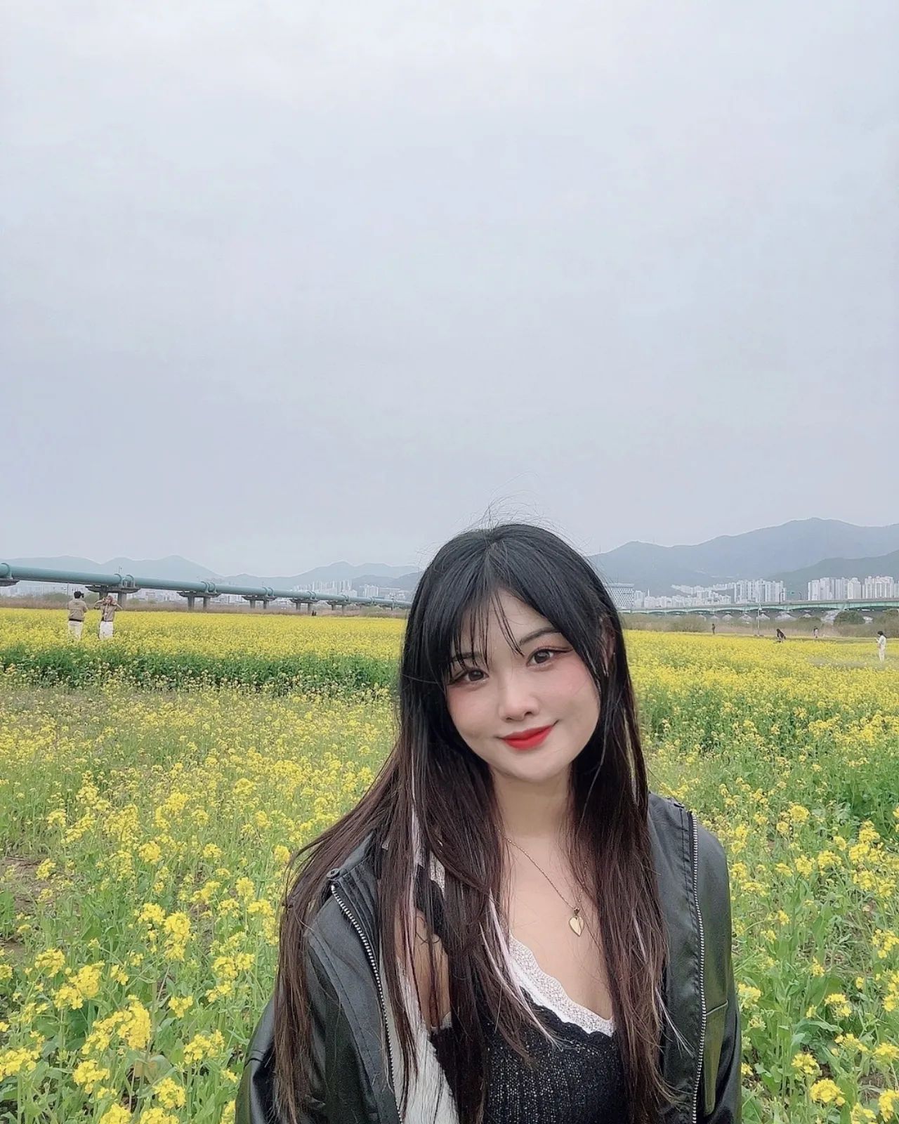 24.03
마지막 3월은 유채꽃과 함께🌼

#울산 #부산 #봄 #대저생태공원 #유채꽃 #사진맛집 #율꽁이 #주말 #인스타 #인스타그램 #일상그램 #소통그램 #공주스타그램👸🏻 #친스타그램 #95 #일상 #소통 #selfie #f4f #fff #l4l #igers #instagood #likefoefollow #lfl #TBT #맞팔 #좋아요 #좋반 #첫줄테러