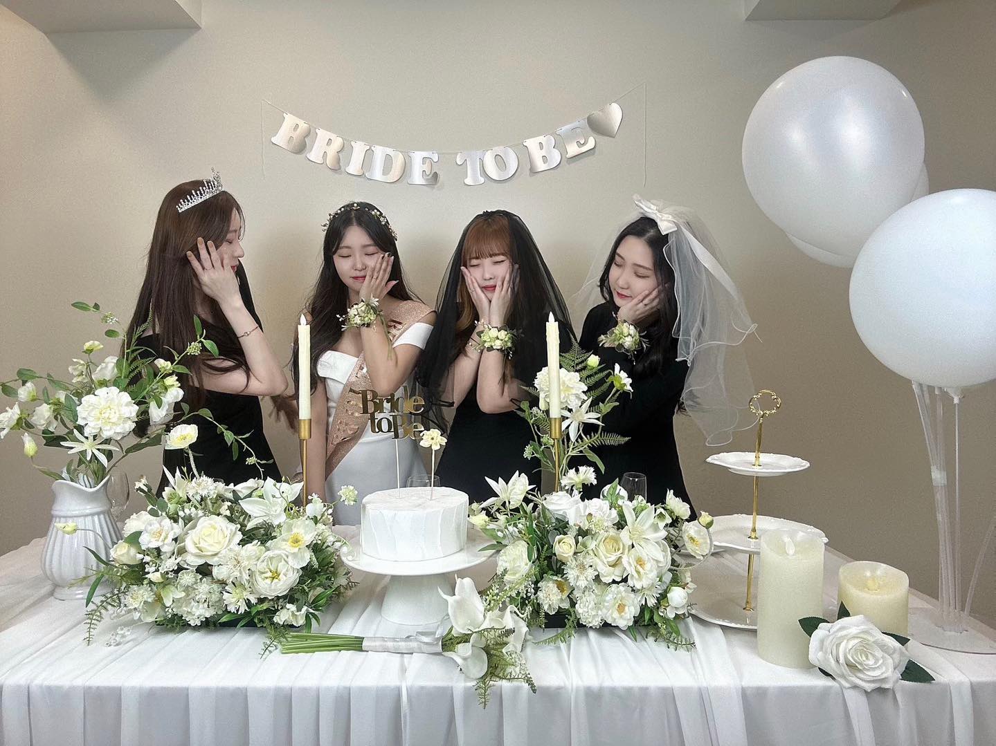 정신 없어서 이제야 올리는 #브라이덜샤워 
내친구들 최고양 얼른 따라와 고마오💛💛