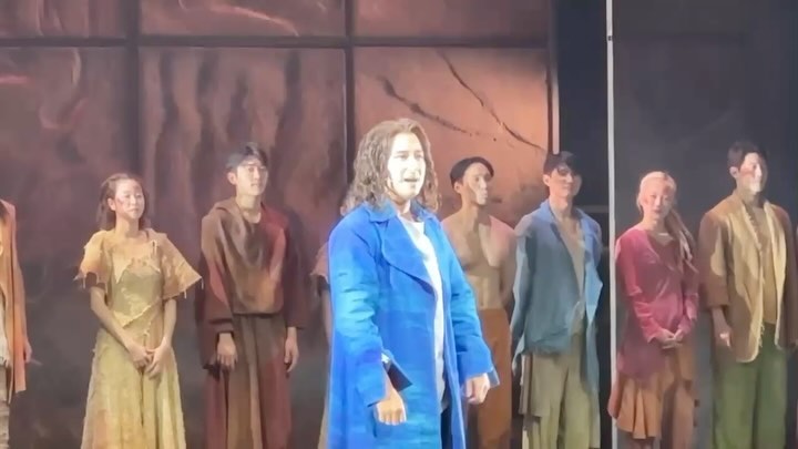 노트르담 드 파리..🔔
멋진 음악으로 행복한 새해를 시작하세요. 
새해 복 많이 받으세요.🙏
.
#노트르담드파리 #뮤지컬 #공연 #대성당의시대🔔 #세종문화회관 #2024뮤지컬 #커튼콜 #일상스타그램 #뮤지컬스타그램 #공연스타그램