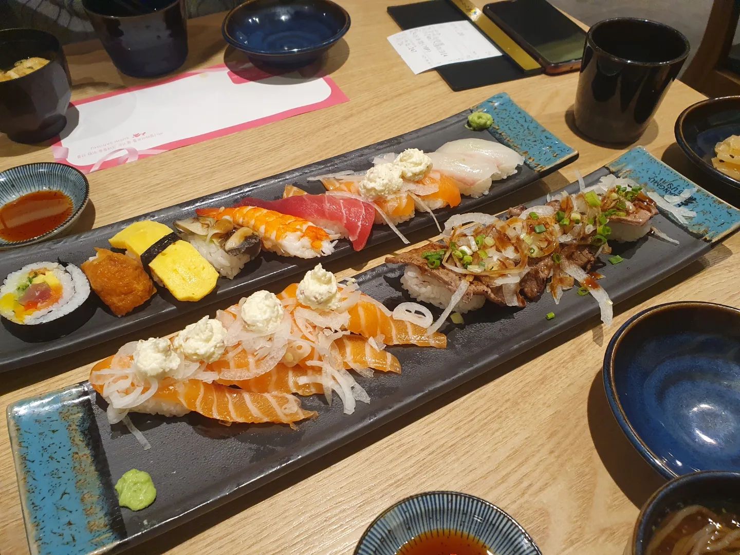 냠😎

#인계동#인계동초밥맛집#수원맛집#초밥맛집#가쿠빈하이볼#상무초밥#상무초밥수원인계점#연어초밥