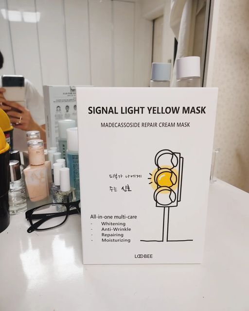 쪼야 on Instagram: "#광고#루비이신호등마스크팩 날씨는 추워지고 건조해지는 피부를 촉촉하게 루비이마스크팩 추천드립니다 ✔️체크포인트 성분_마데카소사이드 ,나이아신마이드,아데노신