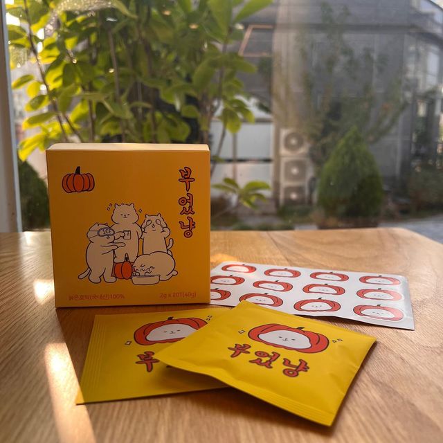 나루니의 음식창고ԅ( ˘ω˘ԅ) on Instagram: "곧 연말이 다가오나봐여 여기저기서 회식약속이 아주 줄줄이 소세지로 잡혀서 매일 얼굴도 붓고 서서 일하는 직업이라서 다리도 퉁퉁부어서 아팠