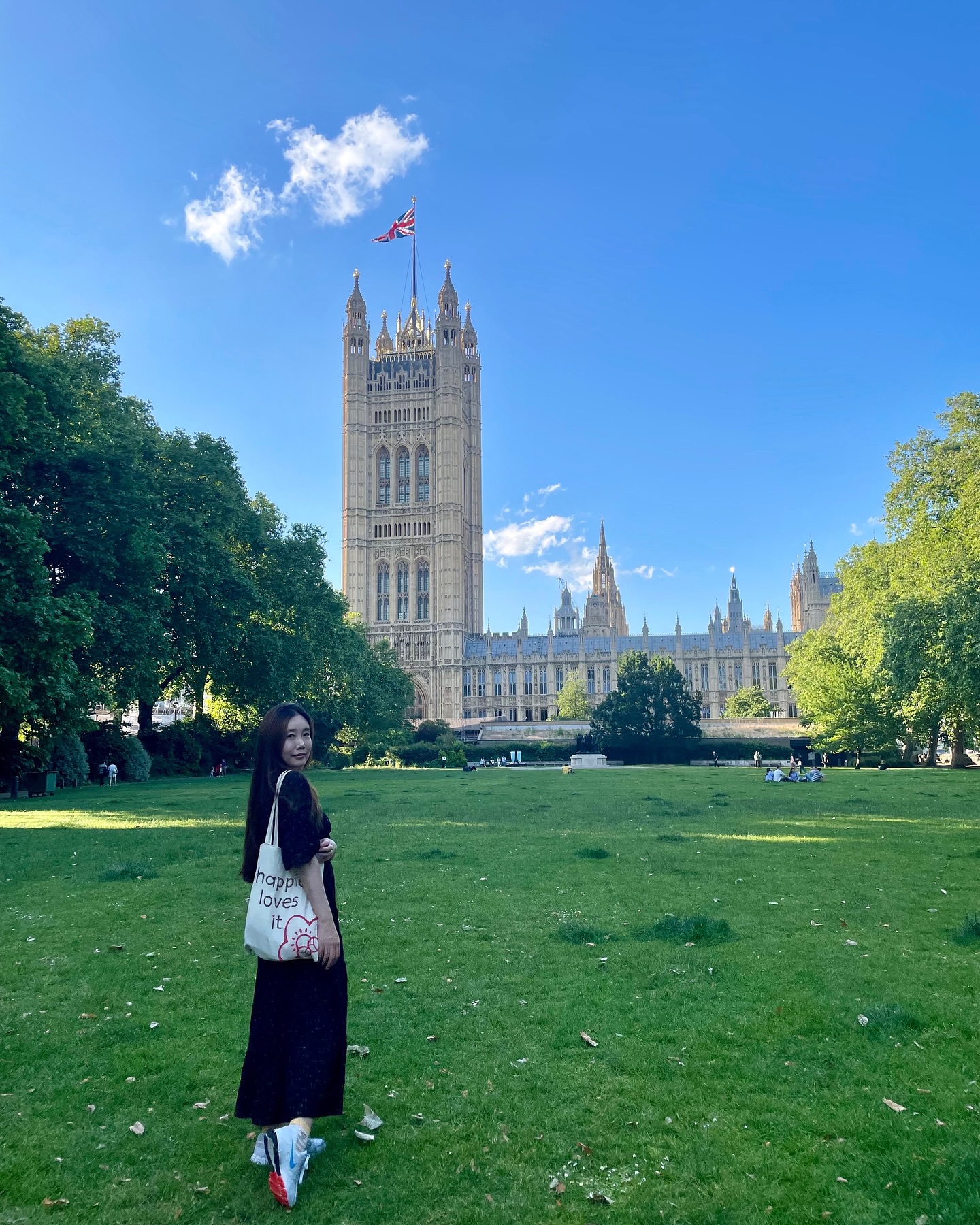 Vauxhall park에서 Palace of Westminster까지

장보러 나왔다가 걷다보니 여기까지 옴😳

#dayvlog #londonlife #victoriatowergardens #happielovesit
#일상 #정신줄 #런던날씨짱 #웨스트민스터 #하피러브즈잇 #알고리즘