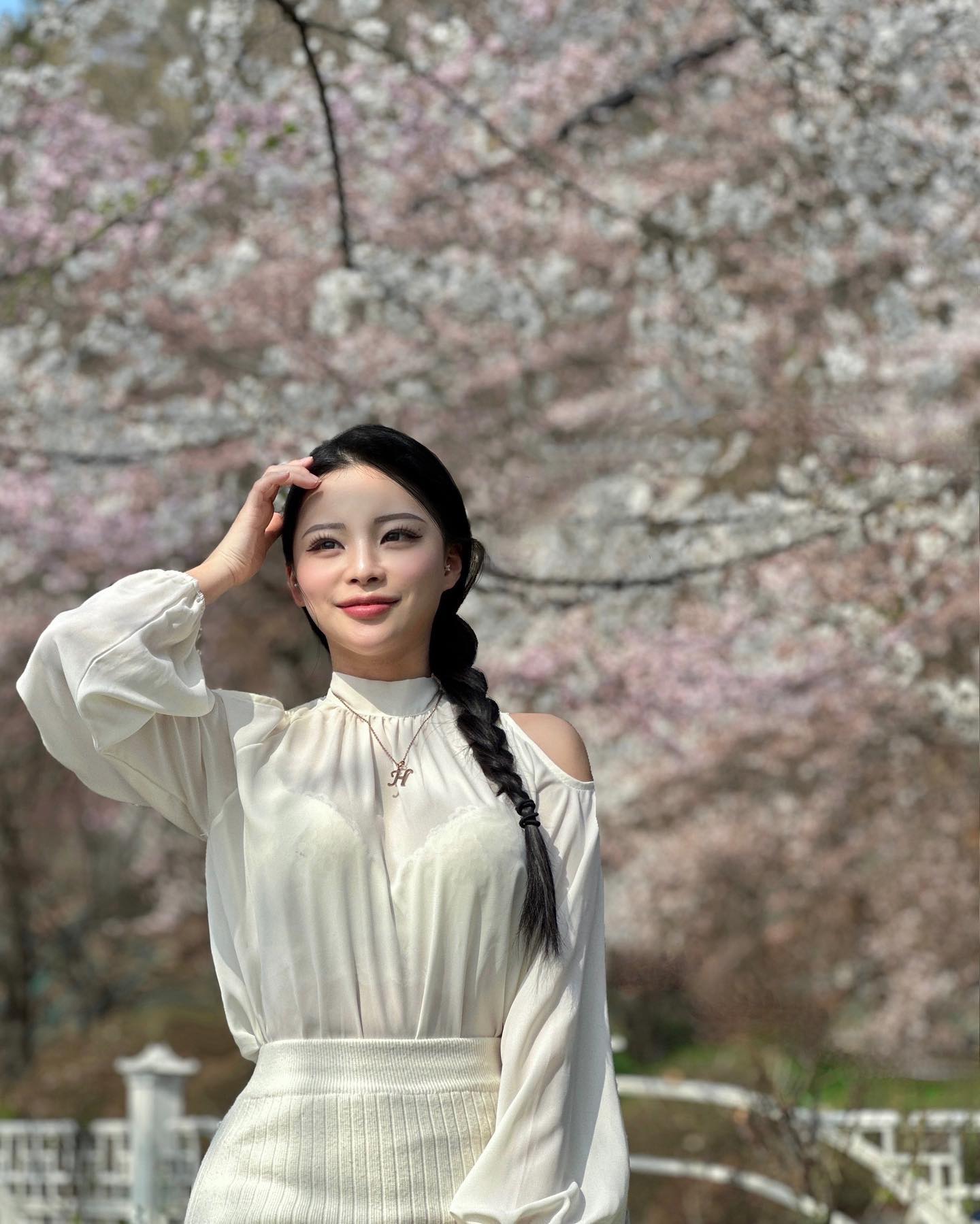 더운건 싫지만 빨리 파릇파릇해지길바란다-!
주말에 아빠집으로 해바라기 심으러가야징><🌻
.
.
.
.
#수원벚꽃 #벚꽃길 #벚꽃구경