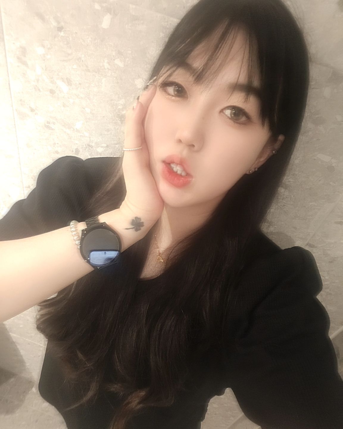 오랜만🤗
.
.
벌써 9월..
곧 추석, 24년도 3개월남았넹
시간 너무 빠르다😝
.
.
#생존신고#추석#셀카#갤럭시워치#일상#불면증