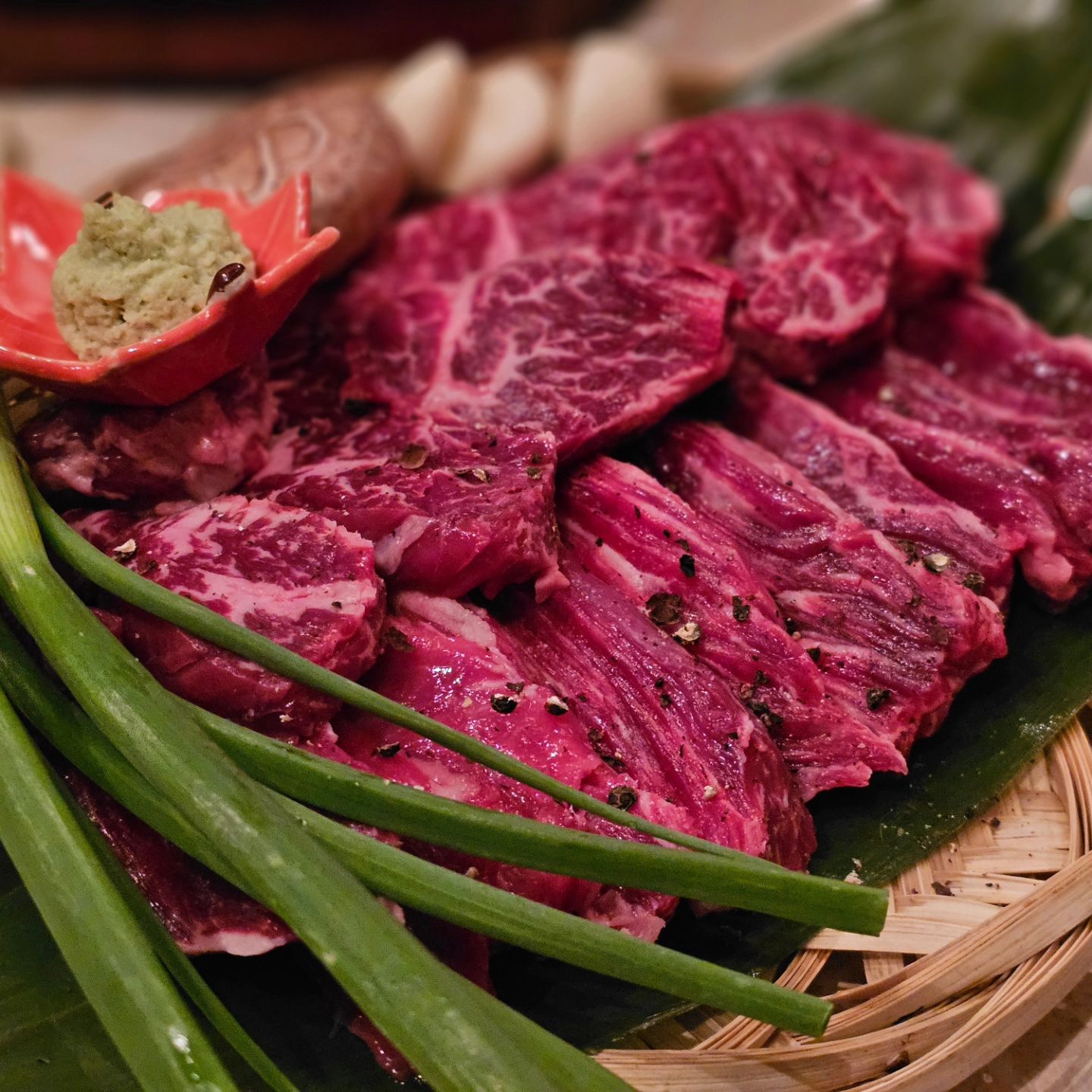넘 맛있었던 용산 홍홍

분위기까지 존좋 

둘이서 고기. 800그람 뿌시기

오랜만에 만난 수희(lieblichsnoopy) 랑 과거이야기와 현생살이 이야기

어뜨케 18년동안 변한게없어 
계속 지멋대로 사는구 똑같 🤣🤣

나름여전히 #순장님 ㅋㅋㅋㅋㅋㅋㅋㅋㅋㅋㅋㅋㅋㅋㅋㅋㅋ

#용산맛집 #홍홍 #신용산맛집