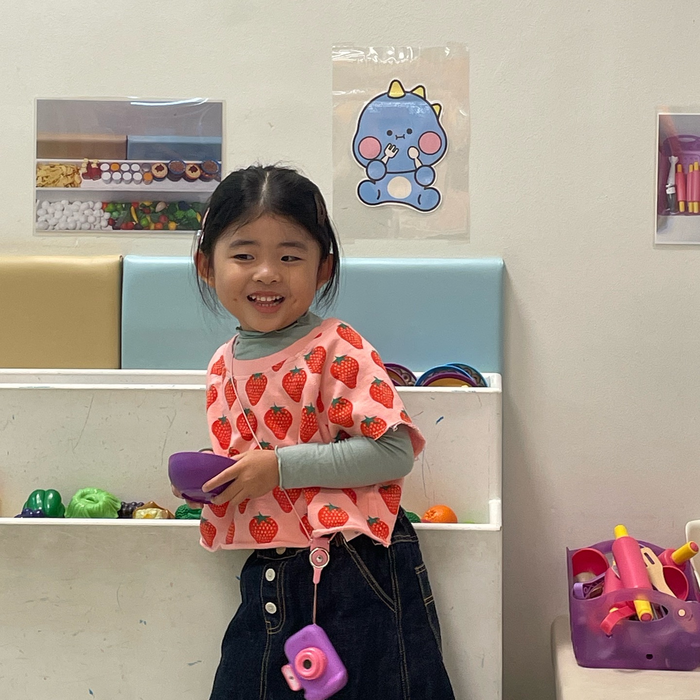 이재이랑 데이투❤️

오빠가 없던 주말
재이랑 둘이 오랜만에 홍익돈까스 가서 돈까스뿌시고
이마트가서^.^ 유치하지만 꼭 키카를 가야겠다고 하셔서
이마트 키카를 갔다가 장보고 들어오기

혼자지만 즐거운 이재이🥰

#김포 #김포맛집 #김포키카 #김포키즈카페 #김포맘 #5살 #5살딸