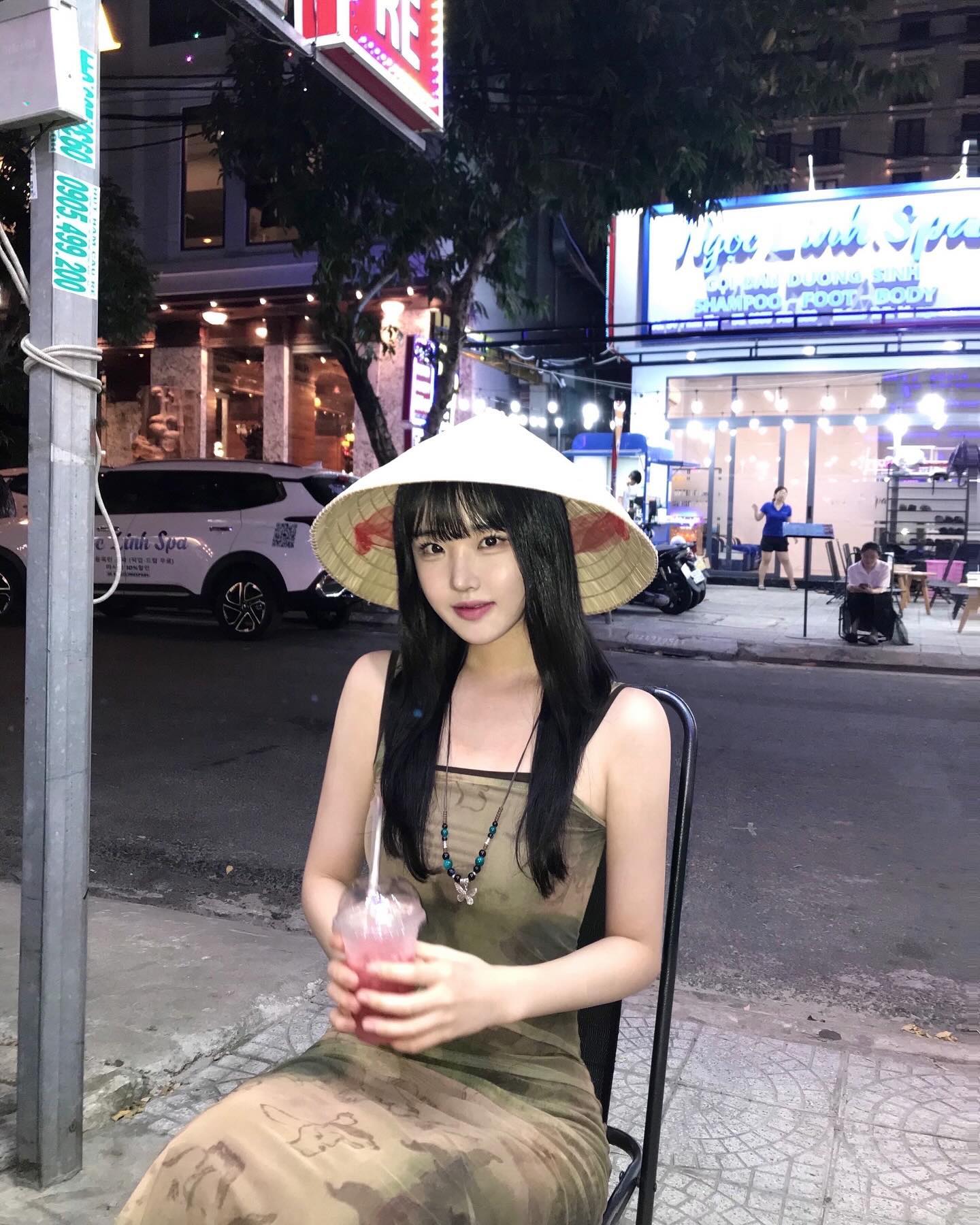 다들 코코넛 커피 드세요 
.
.
.
.
.
.
#다낭 #베트남 #베트남여행 #베트남커피 #여행사진 #여행 #다낭여행 #호이안 #맞팔 #선팔하면맞팔 #좋반 #좋아요반사 #fashion #f #life #lifestyle #likesforlike #thailiian #ootd #오오티디 #패션그램