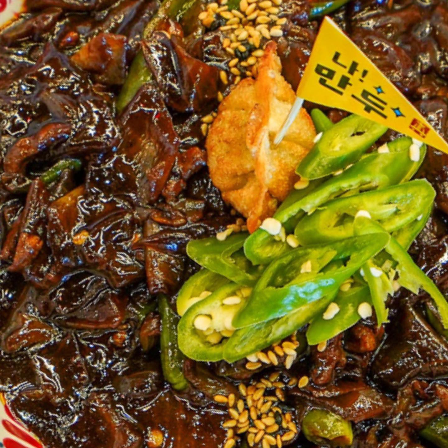 .
1.진짜 청양고추짜장은 사랑이다
면먹고 밥까지 먹는나 어떤데?
2.나는 식후땡으로 빼빼벅스 커피도줄이고 다이어트까지 일석이조!
3.어쩌다보니 뿌염 타이밍을놓쳐 돈 더주고 염색!아깝다....다음번에는 어둡게가야지...
4.전기차복병 베터리....몇달이나걸릴련지.....
5.인생무서울께없다 갈수록 악만는다 악!
6.부부싸움후 먹는 떡볶이  싸울때도 전투적으로 먹을때도 전투적으로
7.날이 이러고 추운데 청자켓 얼어죽는줄...내일은 패딩입어야지