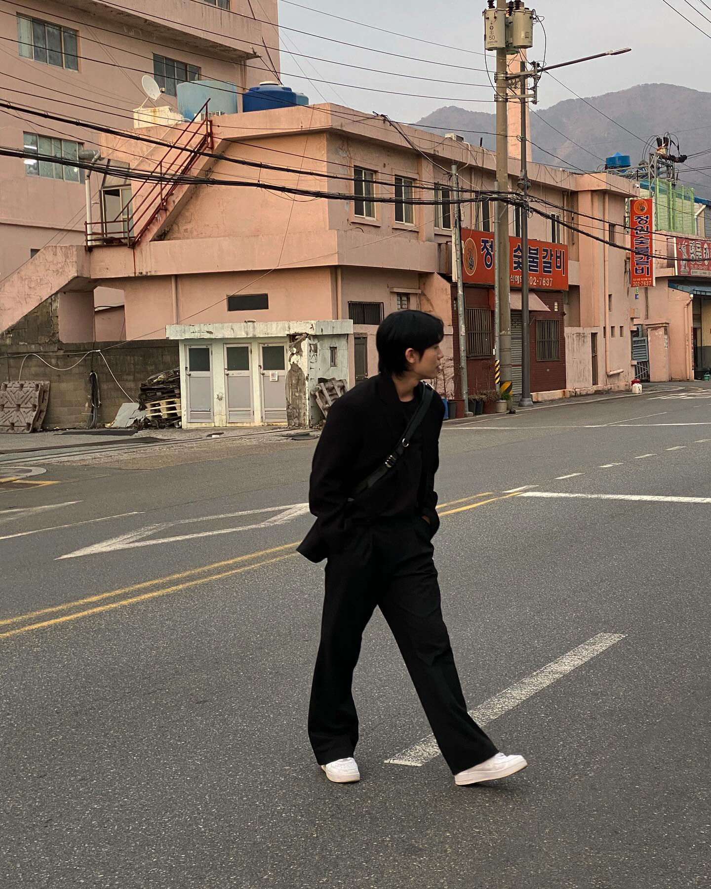 텅빈 도로🚥