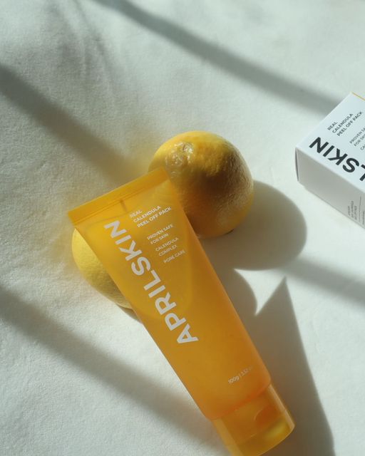 민요정🧚🏻‍♀️ on Instagram: "#광고 @aprilskin_korea 

빈틈없이 완벽 밀착되어 피지&각질 싹- 화장 착붙 저자극 #카렌둘라필오프팩

피지와 각질로 고민이 많았는데 1회 사용으로 완벽제거되네요!!! 피부가 맑아지면서 보들보들은 기본!!
요고요고 말로 표현못해요 쟁여놔야한다구요!!🥳

국가경쟁력대상을 수상한 제품으로 리얼 카렌둘라 성분이 저자극 관리를 도와주면서 수분공급과 진정까지 한번에 쌉가능!!
.
#에이프릴스킨#카렌둘라필오프팩#필오프팩#블랙헤드#홈케어#피부관리#모공팩#모공관리#각질피지#홈케어추천#스킨케어#스킨케어추천#블랙헤드제거#피지제거#aprilskin"