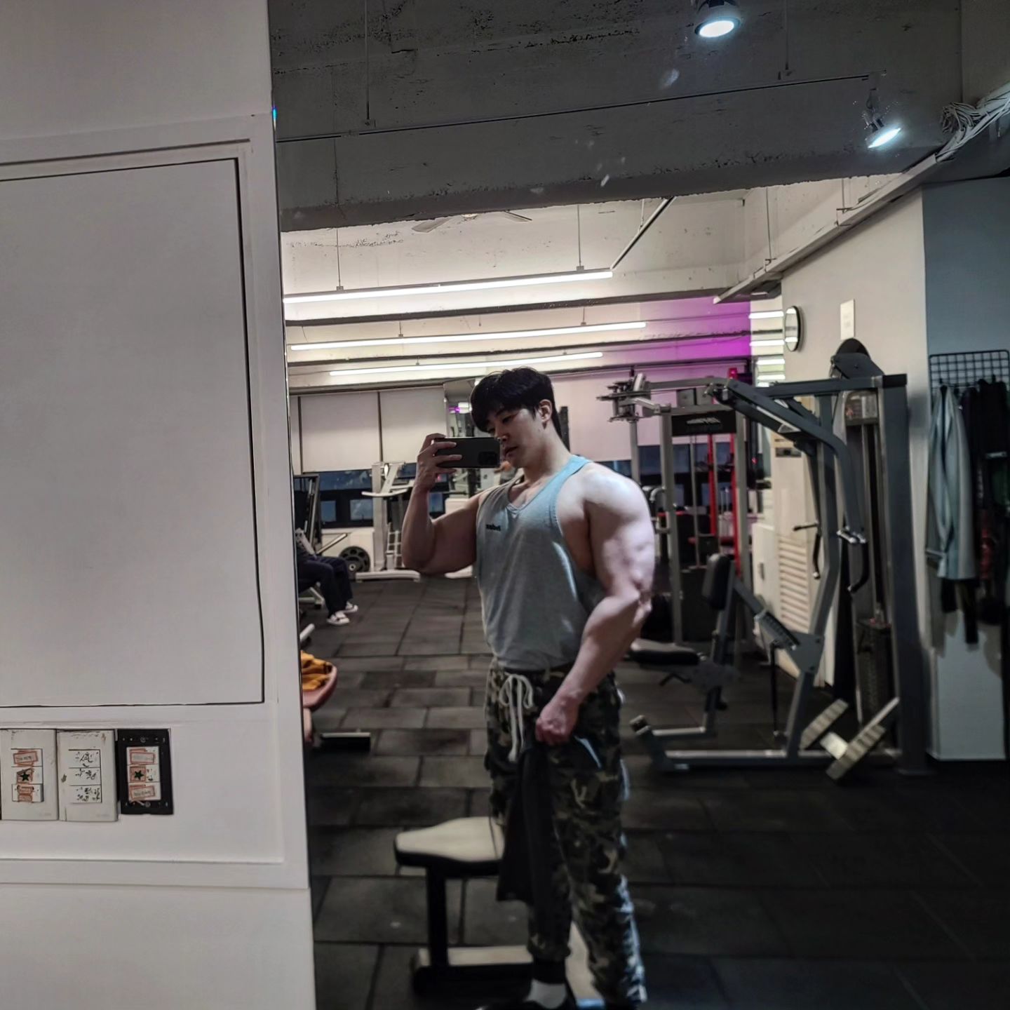 빠르게 오운완!!
인천 연수구 운동맛집
짐크래커!
gymcracker_official

#운동하는딜러 #운동하는남자 #pt문의 #환영 #인천