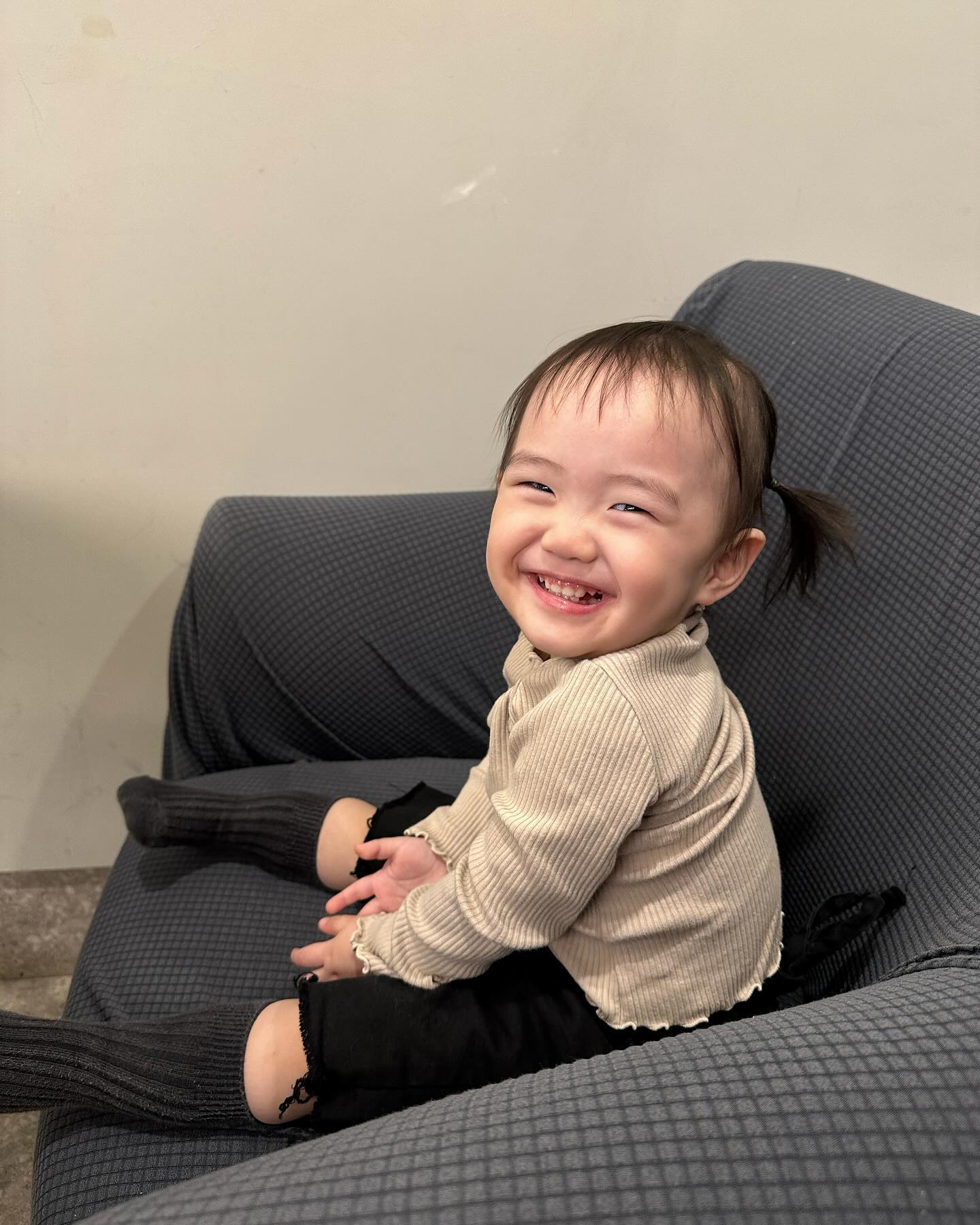 이아윤 왤케 신난거,,? 야,,,?