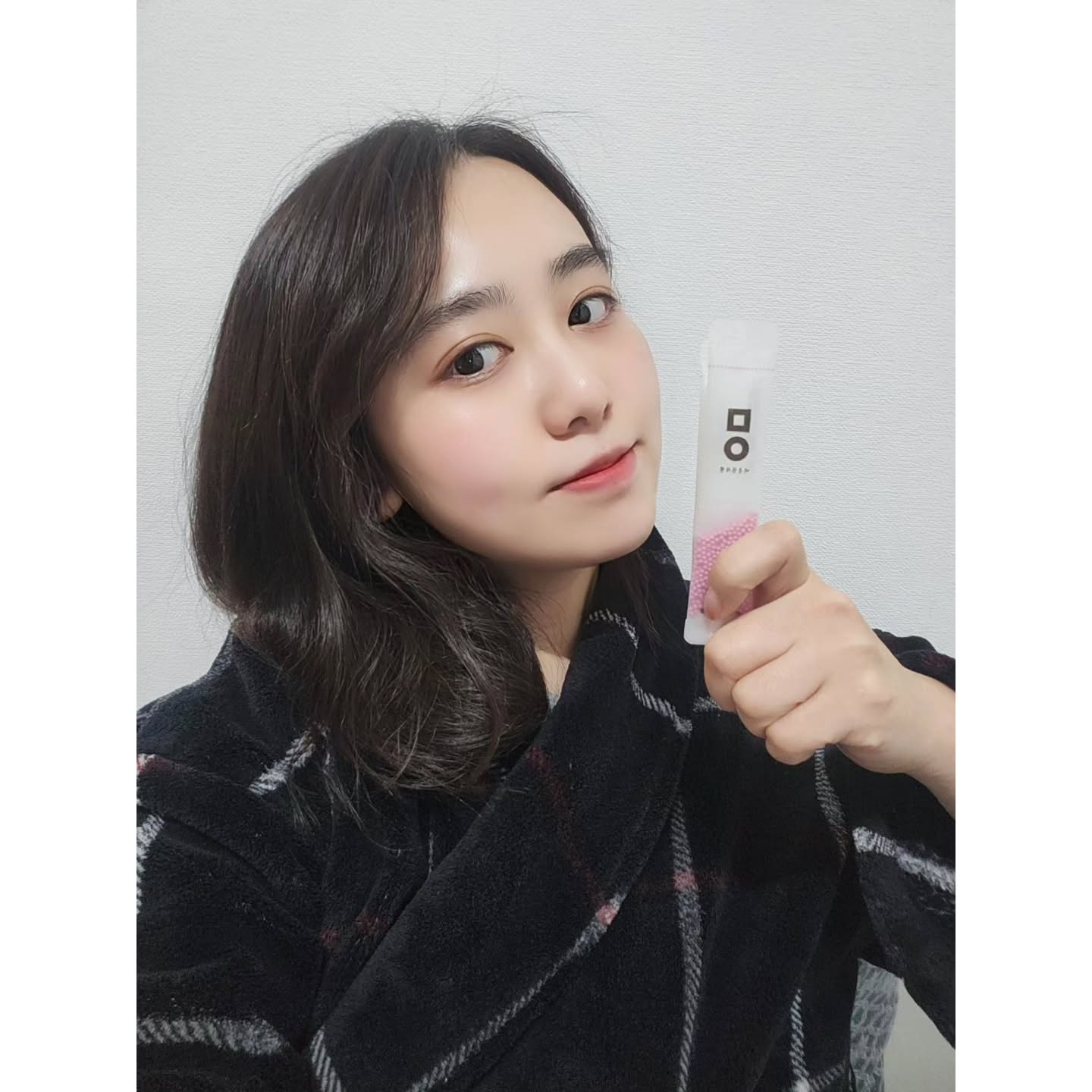 #핑크환 먹고 체중감량 쉽게쉽게
가보자구요 💖
.
✔️ 핑크환?
.
요즘 옆구리살이 실룩 실룩
잦은 술약속에 치마가 터지기 직전..
식욕은 제어 안되고 그찰나 핑크환을 접하게
되었는데요.. 색상도 이쁘고 맛도 상콤하구요
무엇보다 붓기도 빠지고 살도 빠지고
저 5일만에 1.5kg 빠졌다니까요 😆
.
콜라겐도 함유되어 있어서, 따로 안챙겨도 되구요
핑크색이 인공색소가 아니라 천연색소로 안심

무엇보다 문진표도 꼼꼼히 같이 넣어주셨어요 😄
처방은 가까운 지점 방문해서 받으시면 되요
꾸준히 먹어보고 또 후기 올려볼게요 😉
.
.
.
.
.
.
#30대중반은혼자빼기어렵 #나이살 #뱃살 #다이어트한약 #다이어트한의원  #한방다이어트 #다이어트약 #다이어트식품 #다이어트한약비용 #다이어트한약후기 #다이어트한약추천 #다이어트한의원추천 #한방다이어트비용 #한방다이어트후기 #다이어트약추천
#핑크콜라겐다이어트 #콜라겐다이어트 #핑크다이어트 #미올한의원 #핑크환