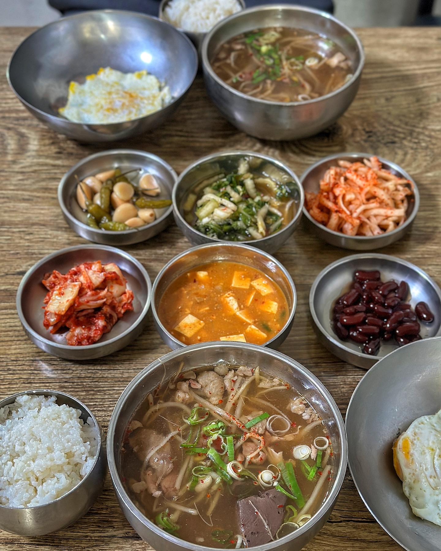 ⠀
집밥같은 밥상🥢
⠀
⠀
⠀
#광안리밥집
#남천동밥집
#정원식당
#선지해장국
#동네맛집
#잘먹었습니다