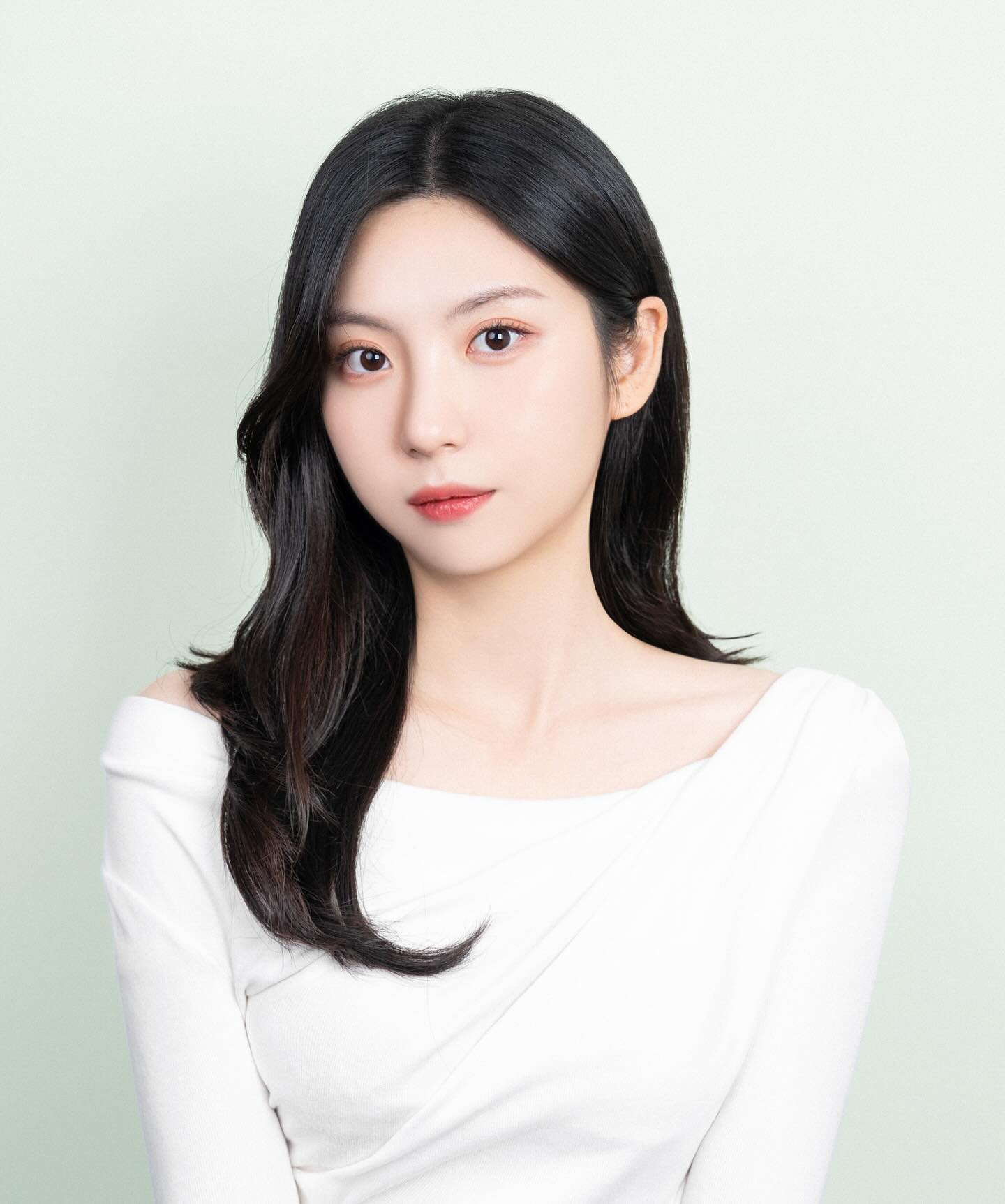 세상 맘에 드는 세미프로필,,🤍
다음번에는 다른 너낌 패션으로
찍으러가바야지 희희ʕ”̮ॽु⋆⁺₊⋆ ♡̷̷̷
