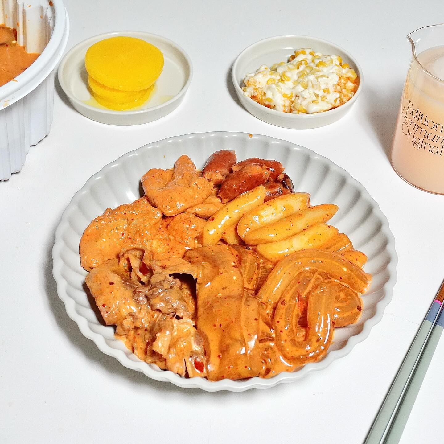 엽기떡볶이 마라로제 또 묵고싶네
앱으로 방문포장하면 3,000원 할인 🫶🏻
자세한 후기는 블로그에 📝
+남은 소스로 마라로제파스타 해먹으면 최고..

#엽플루언서 #엽떡앱 #엽떡 #엽기떡볶이
#마라로제 #마라로제떡볶이