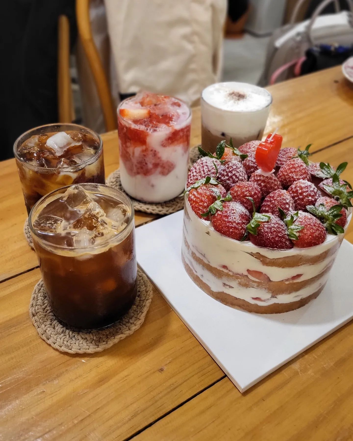 딸기천국 #전포동카페 #러버커피 ☕️

🍓전포 러버커피 ruver.coffee
🎂부산 부산진구 전포대로 208 2층 ruver
🍰부산 부산진구 전포동 312-20 2층 러버커피
⏰️ 12시-22시
👶🏻예스기즈존
🚗주차장 X
☎️0507-1321-7354

🧁케이크 주문은 인스타DM

#서면카페 #전포역카페 #전포디저트카페 
#전포사잇길카페 #전포동카페 
#ruver #러버 #서면케이크 #전포카페 #전포
 #서면케이크 #전포사잇길 #전포역
#전포동 #서면디저트카페 #서면러버커피 #전포러버커피
#부산러버커피 #러버커피케이크  #부산딸기케이크
#부산케이크맛집  #부산딸기케이크맛집
#부산홀케이크맛집 #전포케이크맛집 #서면케이크맛집
#전포케이크 #서면카페추천 #서면카페투어 #서면카페맛집