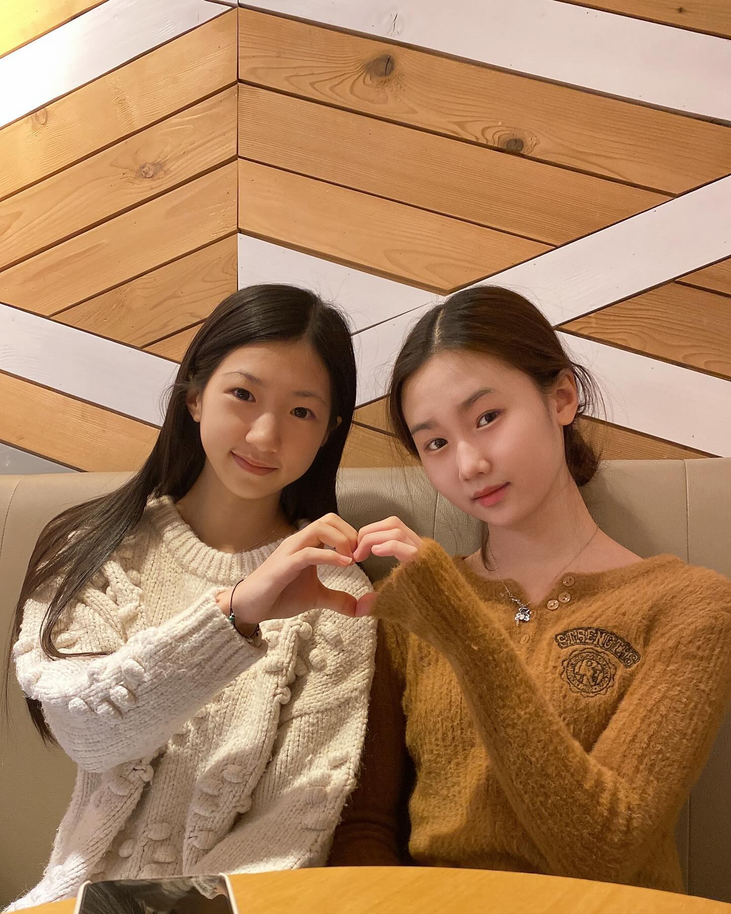 -
-
몬테크리스토 보려고 오랜만에 만난 친구
치정극 좋아하던 사춘기 소녀 둘♡ 
-
-
#방학엔관극 #사춘기딸 #정혜윤 #최연우
#마복림할머니떡볶이 #신당동떡볶이 #충무아트센터
#몬테크리스토 #고몬테