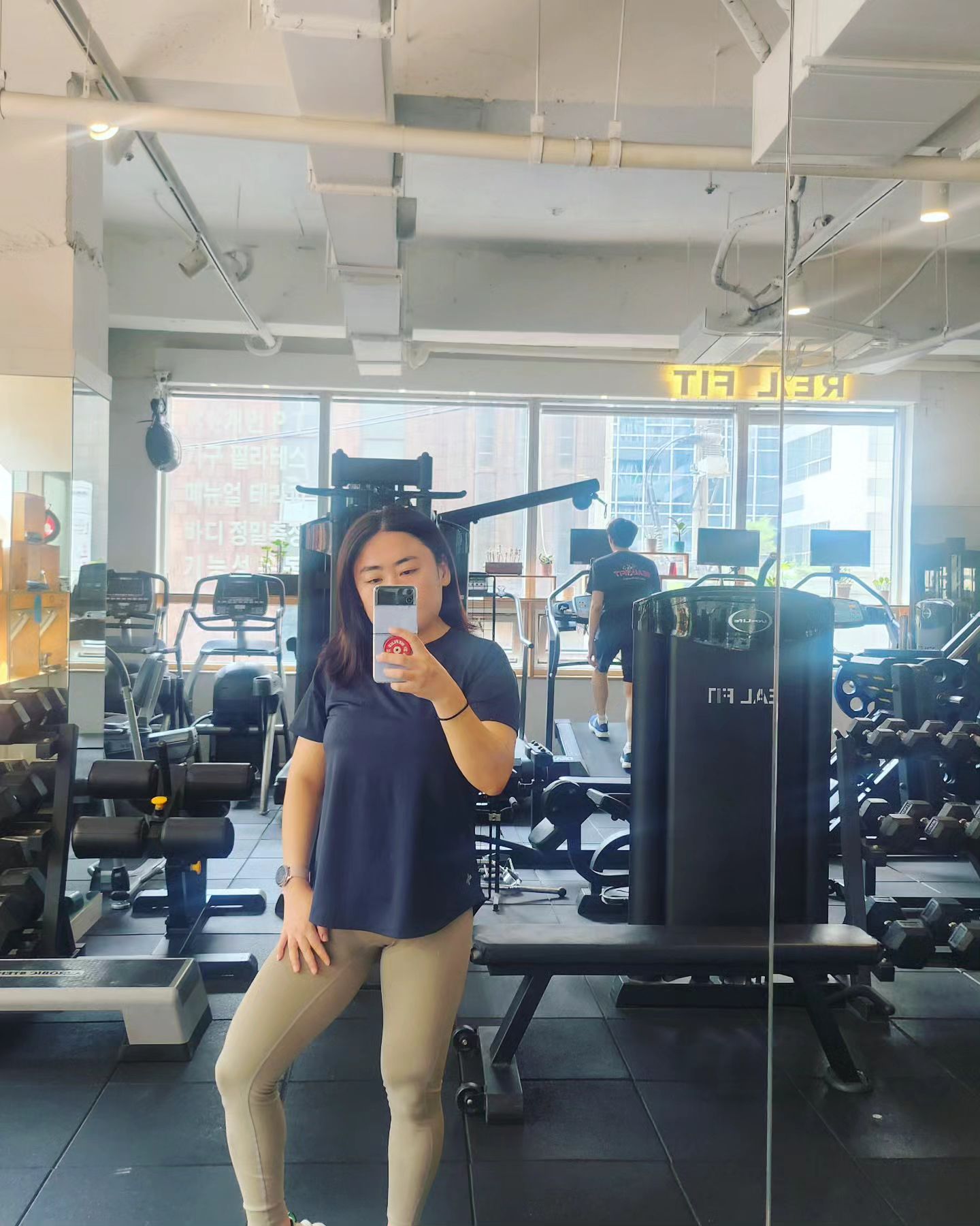 231014 #운동기록

스쿼트하고 레그프레스 하기없기😭
유독 힘들었던 날이라
고기로 기력보충해주고
잘 쉬어주기😷