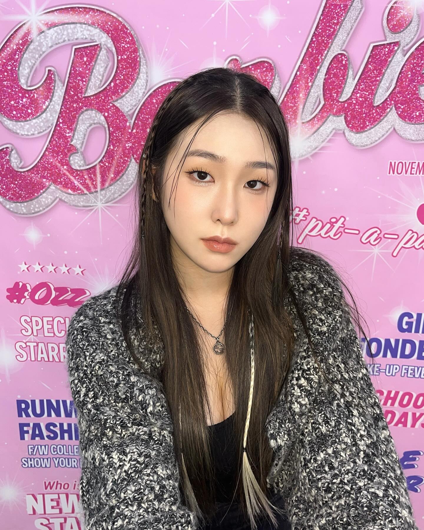 언니네 샵에서 메이크업 안 받고 다른데 가는 사람은 진짜 바보임.
한 번도 안 받아본 사람은 있어도 한 번만 받은 사람은 없을듯 🫶🏻

H&M 0zz.ang  pit.a.pat_______