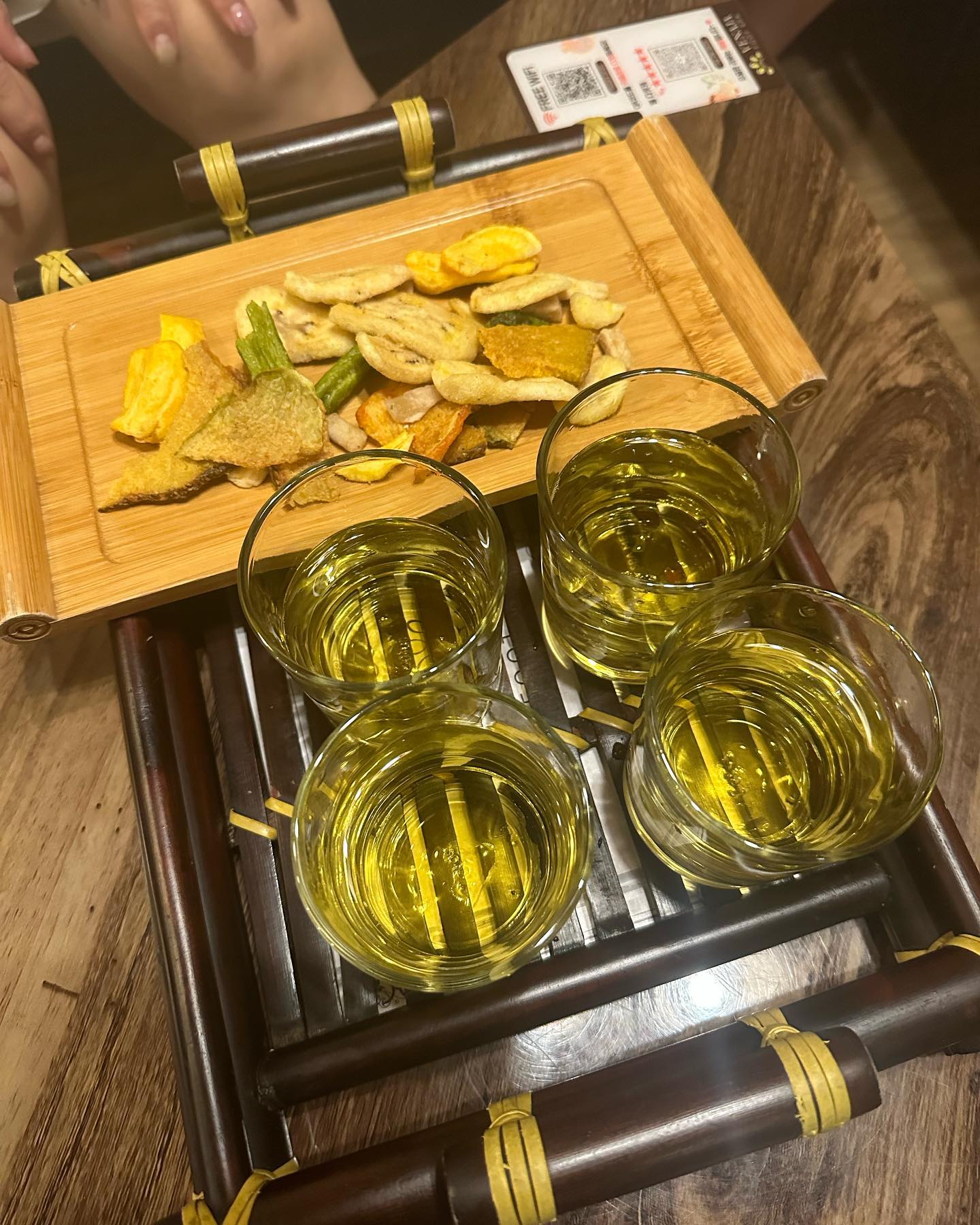 ⠀
나트랑 가족여행✈️
2일차 풋스파-씀모이가든-롯데마트-시에스타

🦶🏻풋스파- 많이 걸어서 힘들었는데 피로가 싹 풀림👍🏻

🍽️씀모이가든- 주문하는 메뉴 하나하나 다 맛있었던 곳!! 엄청 먹었는데 저렴…🤭

🛒롯데마트(골든코스트)- 체리쉬망고젤리 아하 캐슈넛 연유커피 코코넛커피 아가들 과자 우유 쌀국수 등등등 

마사지받고 저녁먹고 쇼핑하고 호텔들어가서
망고스틴 애플망고 냠냠 하고 졸려서 기절🤭
⠀
⠀
⠀
⠀
⠀
⠀
⠀
⠀
⠀
⠀
#베트남여행 #환갑여행 #가족여행 #씀모이가든 #쌀국수 #반세오 #풋마사지 #풋스파 #나트랑롯데마트 #롯데마트쇼핑 #연유커피 #코코넛커피 #나트랑시에스타 #베나자픽업서비스 #쵝오👍 #망고아이스크림 #베트남과자 #체리쉬망고푸딩 #나트랑렌트카 #베나자 #18개월딸 #50개월아들 #뿜뽐남매