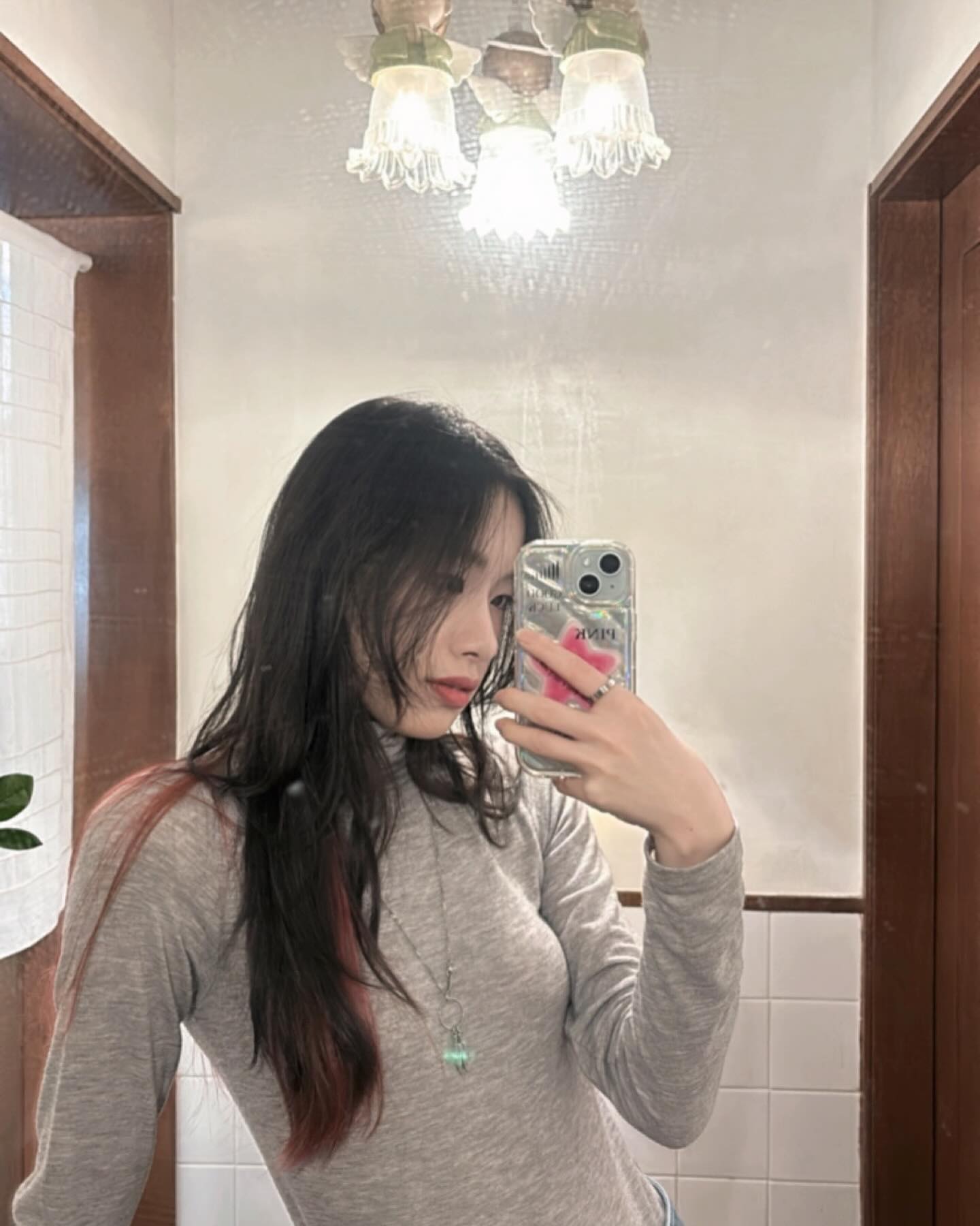 내 공쥬랑 익선동 데이트💗
날씨가 안 좋았던 건 좀 아쉬웠지만 재밌었당 ◡̈ ⁎⁺˳✧ 
수플레 팬케이크 오랜만인데 너무 맛있어서 행복했어🤭
비 내리는 하늘, 운치 있더랑

flippers.kr 

#익선동 #익선동수플레 #수플레팬케이크 #플리퍼스