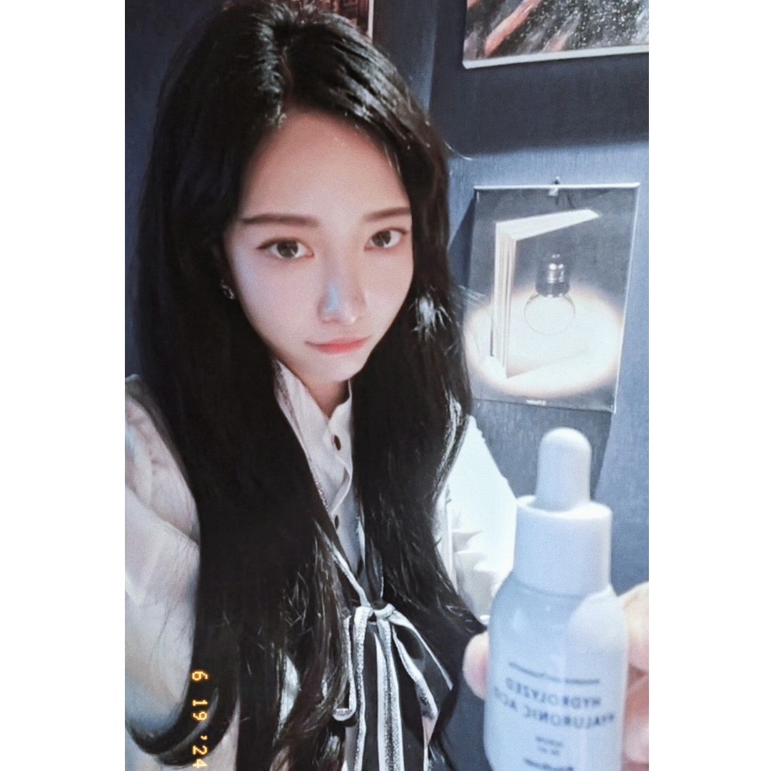 #협찬 #벨플라워 💐 저분자 히알루론산 세럼🩵

수분 폭탄 수분케어로 롱래스팅 케어해 피부속 깊이 차오르는  세럼 한방울 톡-💧

데일리 스킨케어로 피부 장벽 강화와 피부결 개선까지~ 기초부터 탄탄하게 시작해보아요

#bellflower#bellflowercos#bellflowerhydrolyzedhyaluronicacid #벨플라워세럼 #히알루론산세럼 #저분자히알루론산 #수분폭탄세럼