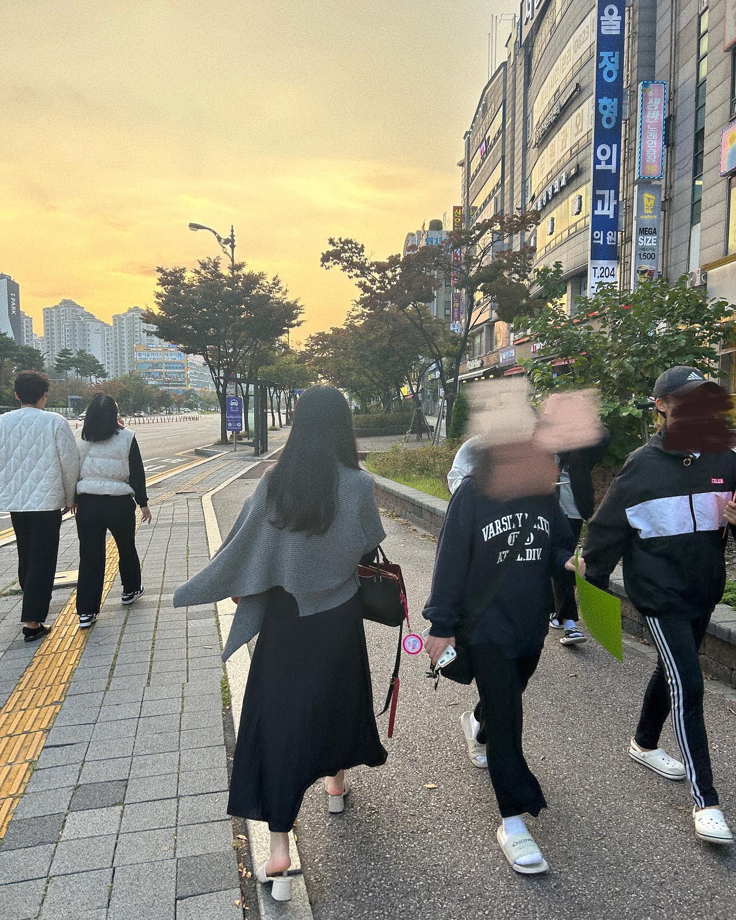 🌇