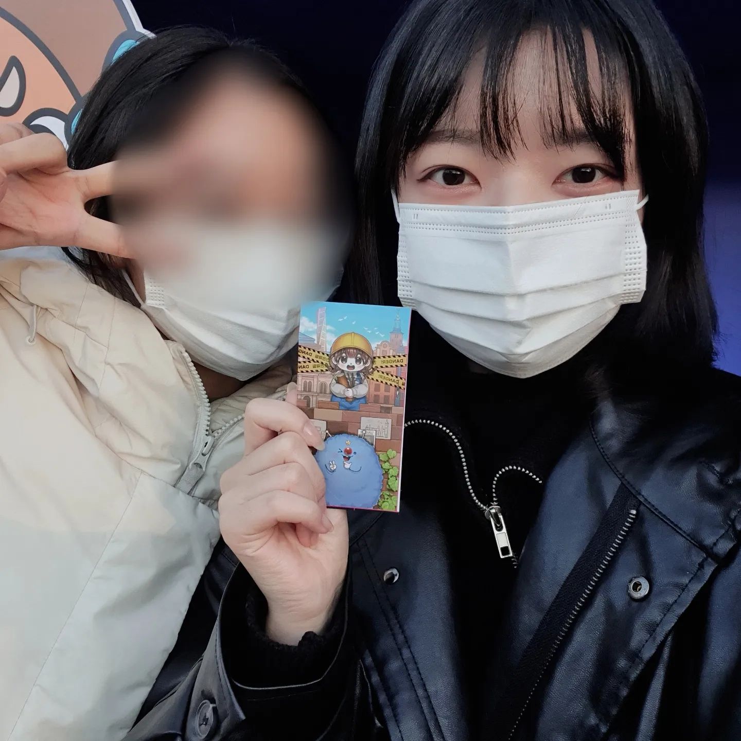 에버랜드에서 제가 만든 게임을 전시하고 있습니다! 내일까지 진행하니, <마이리틀 스톡홀름> 부스에 오셔서 스티커도 받아가세요🤍

---

♥︎ 기간 : 2023. 11. 3(금) - 11. 12(일)
♥︎ 위치 : 시크릿쥬쥬 비행기 옆

#에버랜드 #게임문화축제 #호탐이탐험대