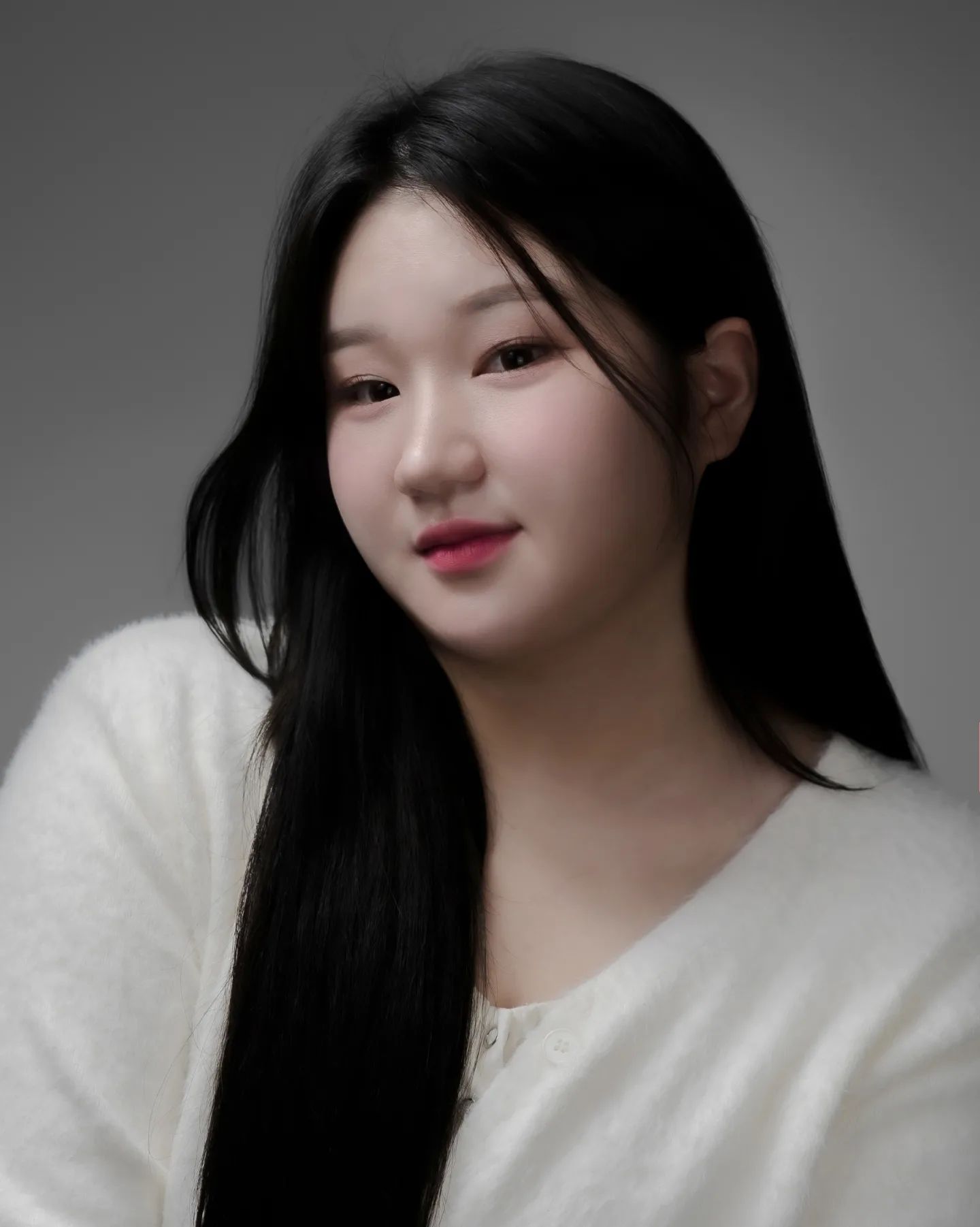 2024 프로필 사진 겟챠✨
어떤게 제일 나아요?🤔

사진 잘 찍는 사장님 normal.scape

#프로필 #사진 #profile #image