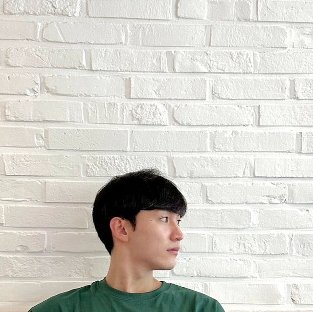 이승준 Lee Seung Jun on Instagram: "#광고 #협찬 . 패션 브랜드 스탠다드에러 반팔티 색감도 이쁘고 요즘 같은 더운 날씨에 딱이네요☺️👍 #스탠다드에러 #스탠다드에러반팔티 #반팔티 #반팔티셔