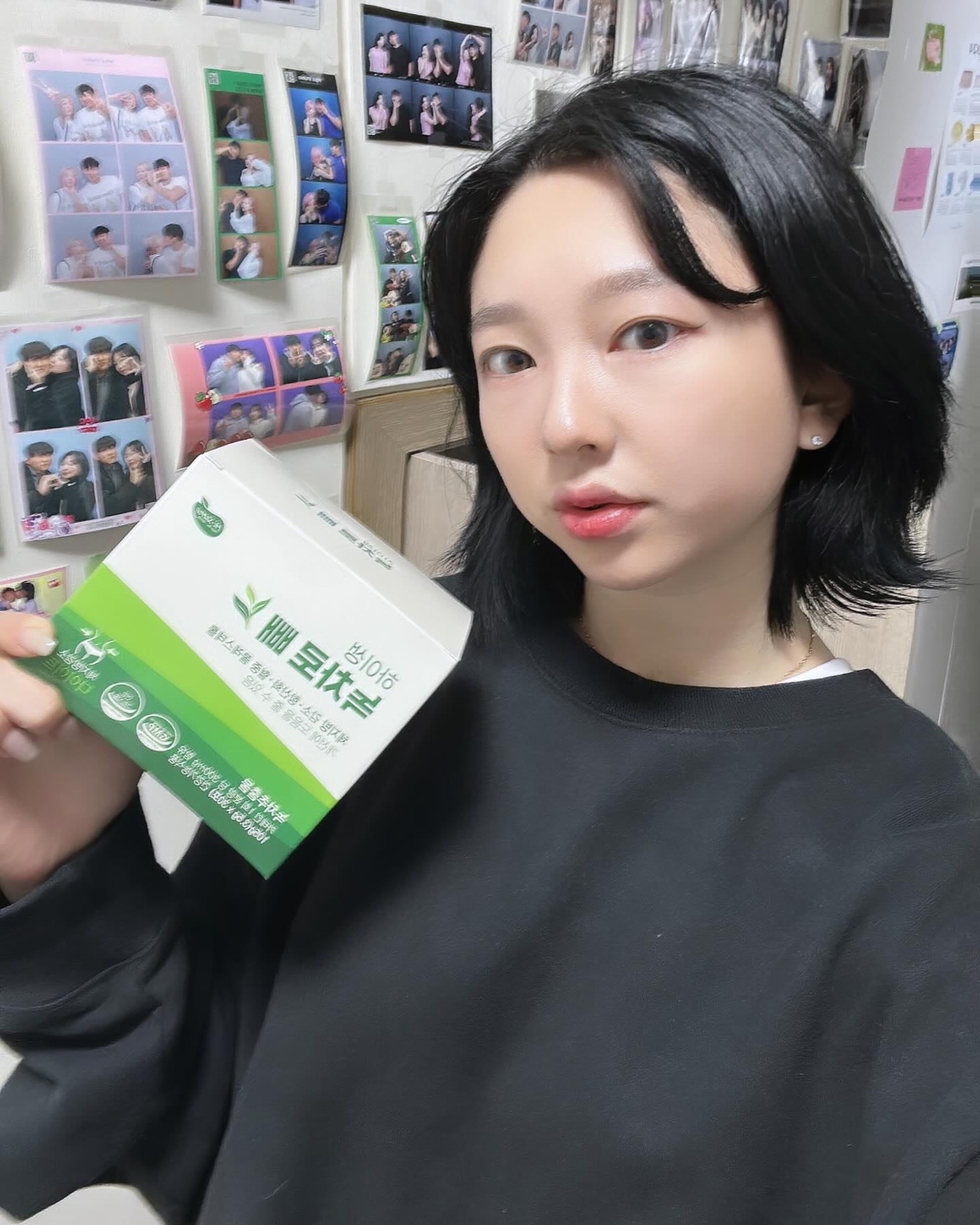 #협찬 녹차로 쉽게 다이어트 해요 “하이생 녹차로 빼” 💚

요즘 갑자기 살이 쪄서 다이어트에 관심이 가던 중 좋은 기회로 이 제품을 알게 되었어요 :) 

꾸준한 다이어트가 정말 어렵다던데 이거는 그게 가능 하더라구요 !! 

몸매를 완성하는데 가장 중요한 게 체지방을 줄이는 건데 그게 참 어렵잖아요 ㅜ 

근데 이거 하나만 먹으면 쉽게 몸매 관리가 가능해요 ㅎㅎ 

한 포씩 나눠져있어서 밖에 나갈 때도 들고 나가기 정말 편리 하더라구요 ^^ 

다이어트 하시는 분들께 무조건 추천 드리는 제품이에요 :) 
.
.
. 
 #녹차추출물 #카테킨다이어트 #녹차카테킨 #칼로리컷팅제 #녹차다이어트 #체지방감소 #체지방줄이는법 #체지방컷팅제 #카테킨효능 #다이어트 #다이어트보조제 #다이어트보조제추천 #다이어트컷팅제 #다이어트식품