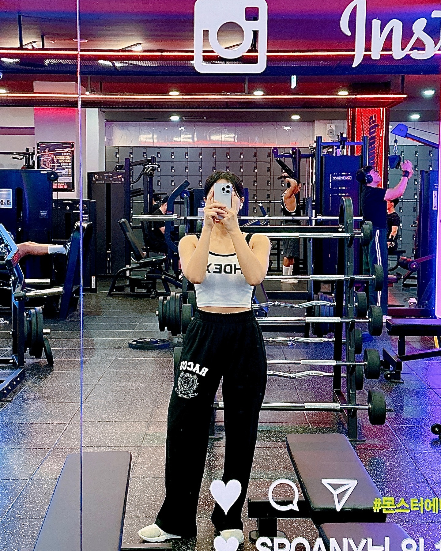 기다리고 기다리던 추석 연휴 시-작!! 
본가 내려가서 왕창 먹을꺼니까 미리 운동해두기🏋🏻‍♀️

저 3개월만에 인바디를 쟀는데 체지방률이 좋아졌더라구용?
7월부터 바쁨이슈로 운동을 마니 못해 걱정했는데
필라테스로 속근육을 헬스로 겉근육을 채운 시너지인가?🤭
뭐든 기분 좋고 괜히 더 열심히 하고 싶어지자나!! 
12월까지 지방 -2kg 목표 가볼께요! #일단추석은지나고요 

다들 즐겁고 풍요로운 추석 연휴 보내세요🌝🫶🏻