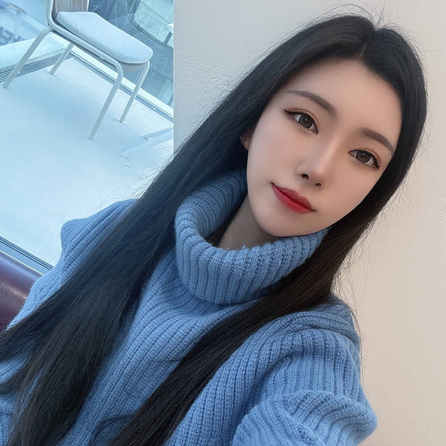 친구 옷 입고 그냥 나와버림 😆