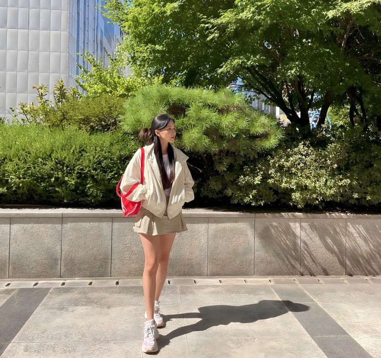 비바브라운 간절기 후드 스트링 스웨이드자켓