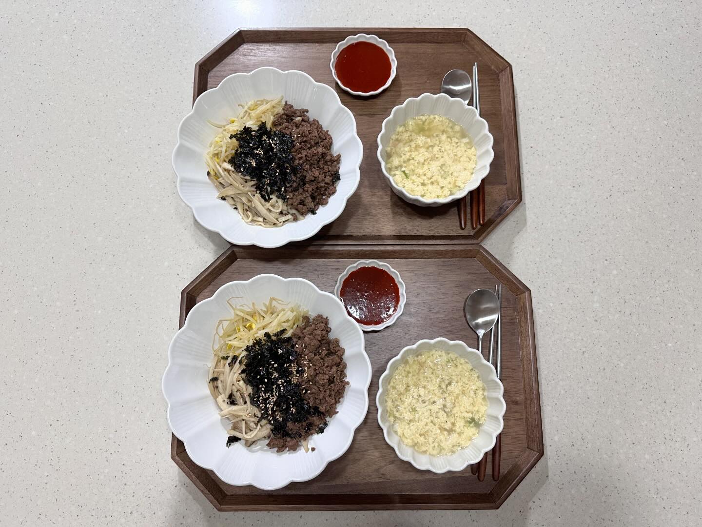 오늘 소고기콩나물버섯밥

#콩나물밥 #소고기밥 #소고기콩나물버섯밥

#초등학생저녁밥상  #아이밥