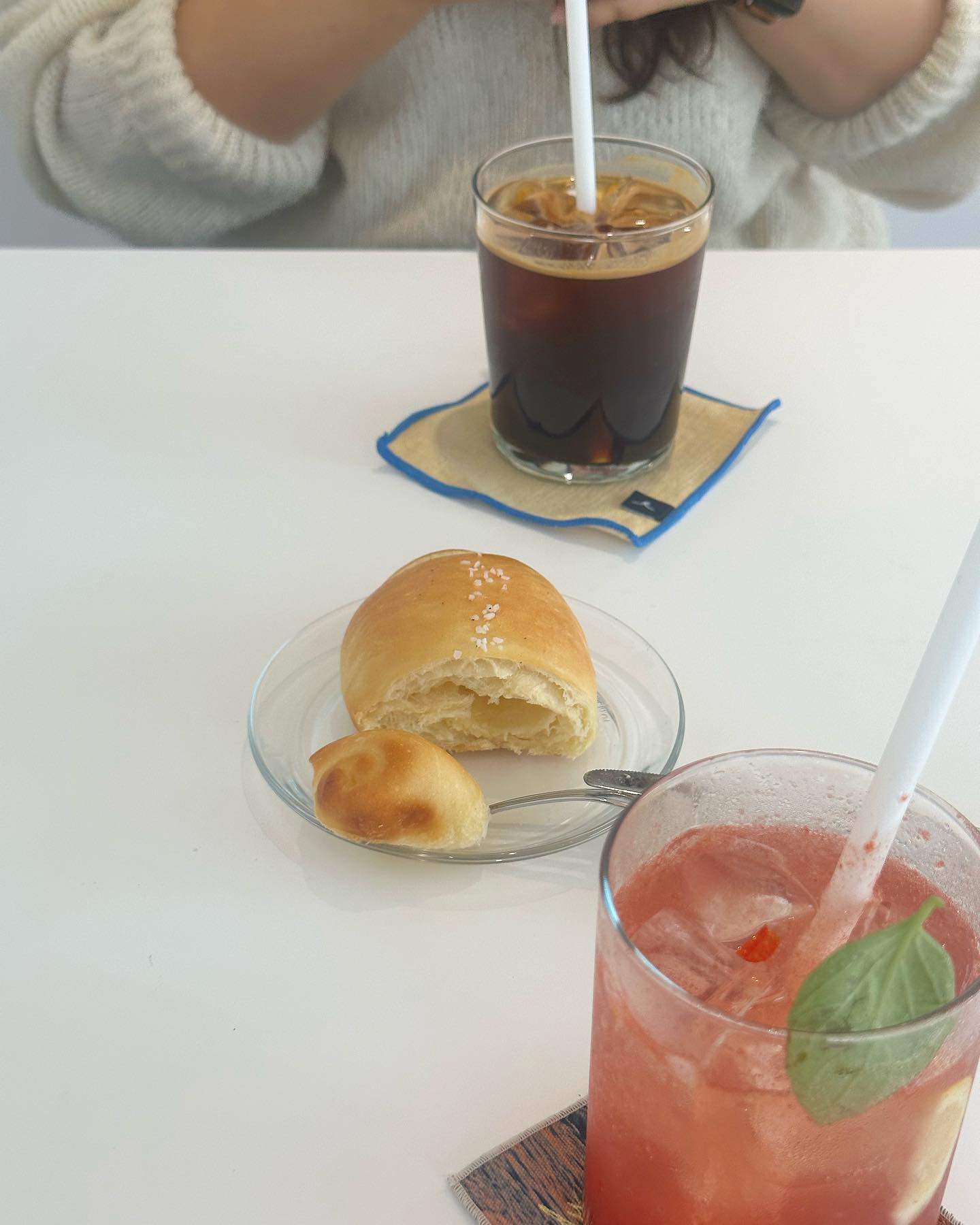 소금빵 4개 먹은 오늘 🥨 ..