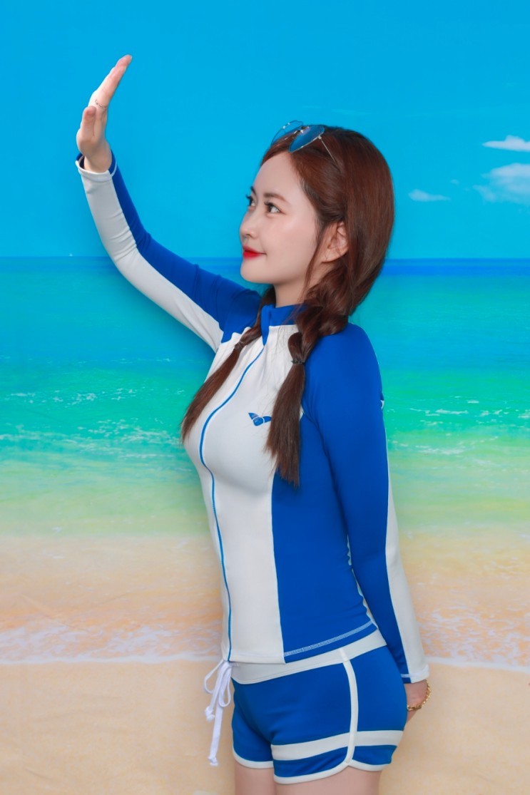 힙지로 사진관 흐드러지다 스튜디오 에서 취향저격 휴양지 바다느낌 컨셉 프로필촬영