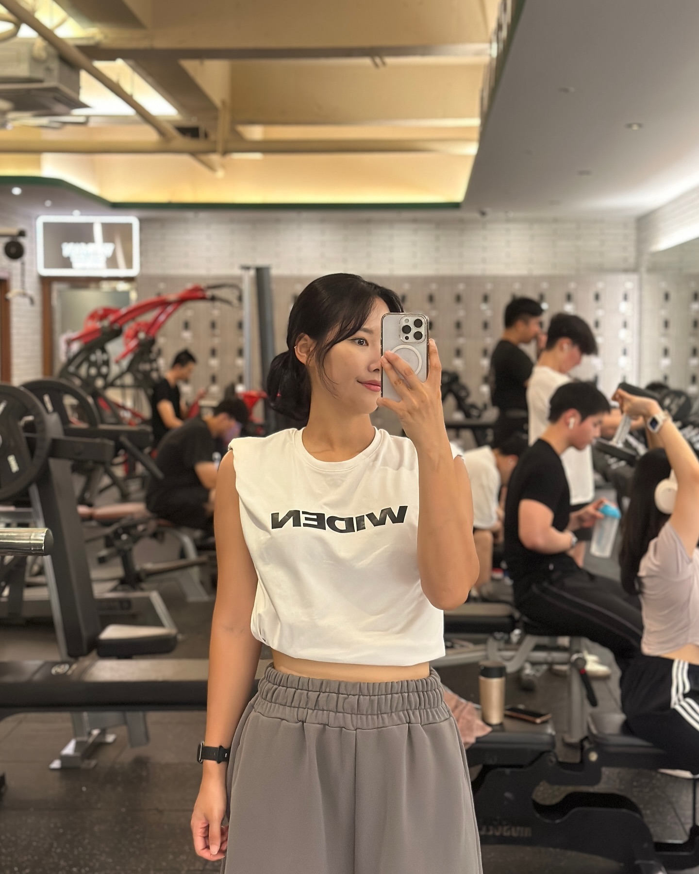 #협찬  맛있는거 먹으면서 즐기는 금요일 얼마만이더라😬

요즘 먹어주는 유산균인데 국내 최초 식물유래 다이어트 유산균인
오브맘 유산균 포장 패키지도 깔끔하고 포인트되서 선물용으로도 굿
다이어트에 도움이 되는지 꾸준하게 먹어보도록 할게요🫶🏻
ofmom_official 

_ 등 50분, 강변 걷기 1set

오류로 인한 재업으로 많았던 댓글들 응원 댓글 감사했어요🫶🏻

#오브맘 #다이어트유산균 #유산균다이어트 #국내최초식물유래다이어트유산균 #다이어트 #다이어트제품추천 #100억유산균다이어트 #개별인정형다이어트
#운동하는여자 #workout #gym #장수트레일레이스 #진주유등축제 #매직아워 #오운완 #ㅇㅇㅇ #20240926