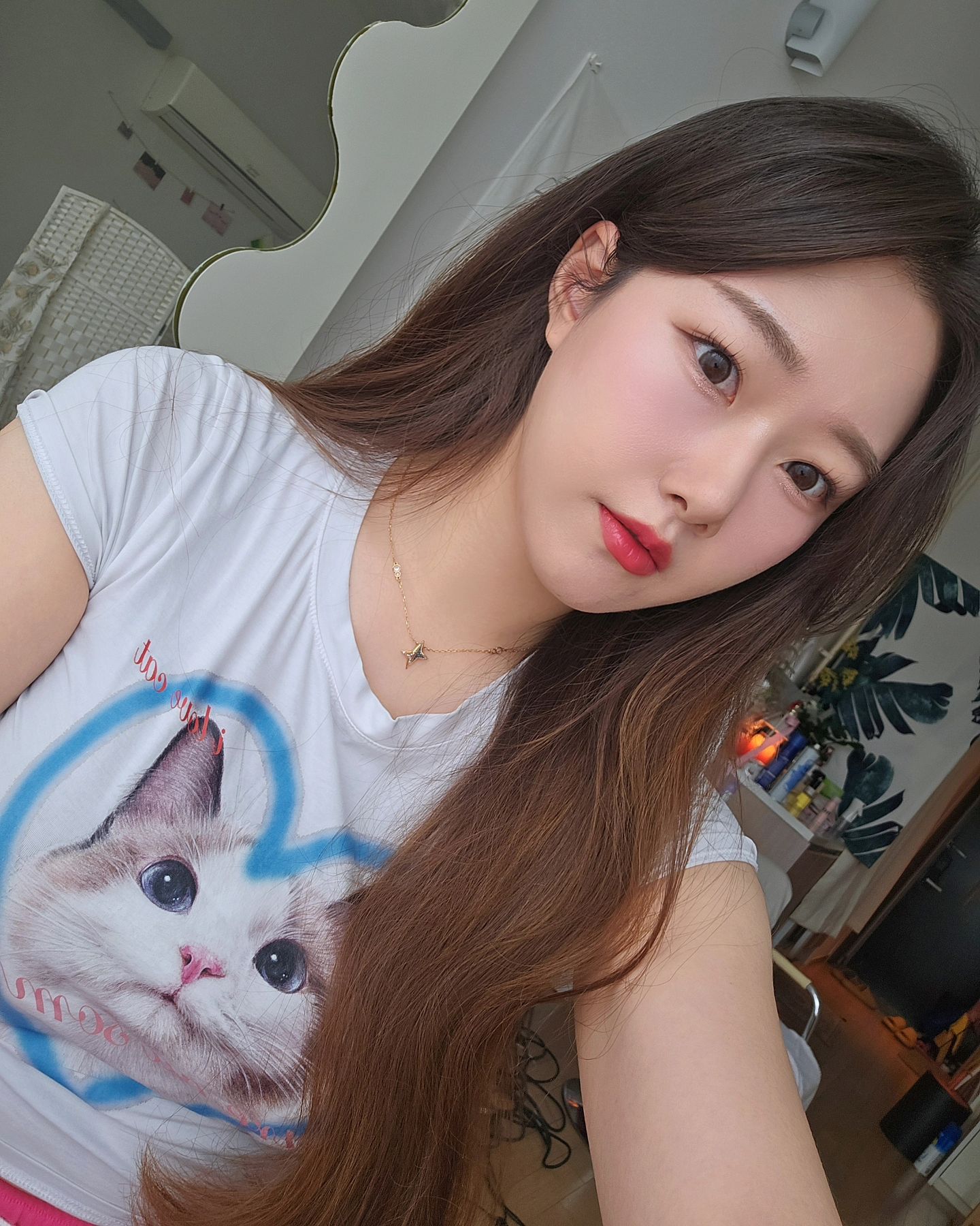 고얌미 티셔츠 
무지개다리 건너기 전까지 입을듯..^^