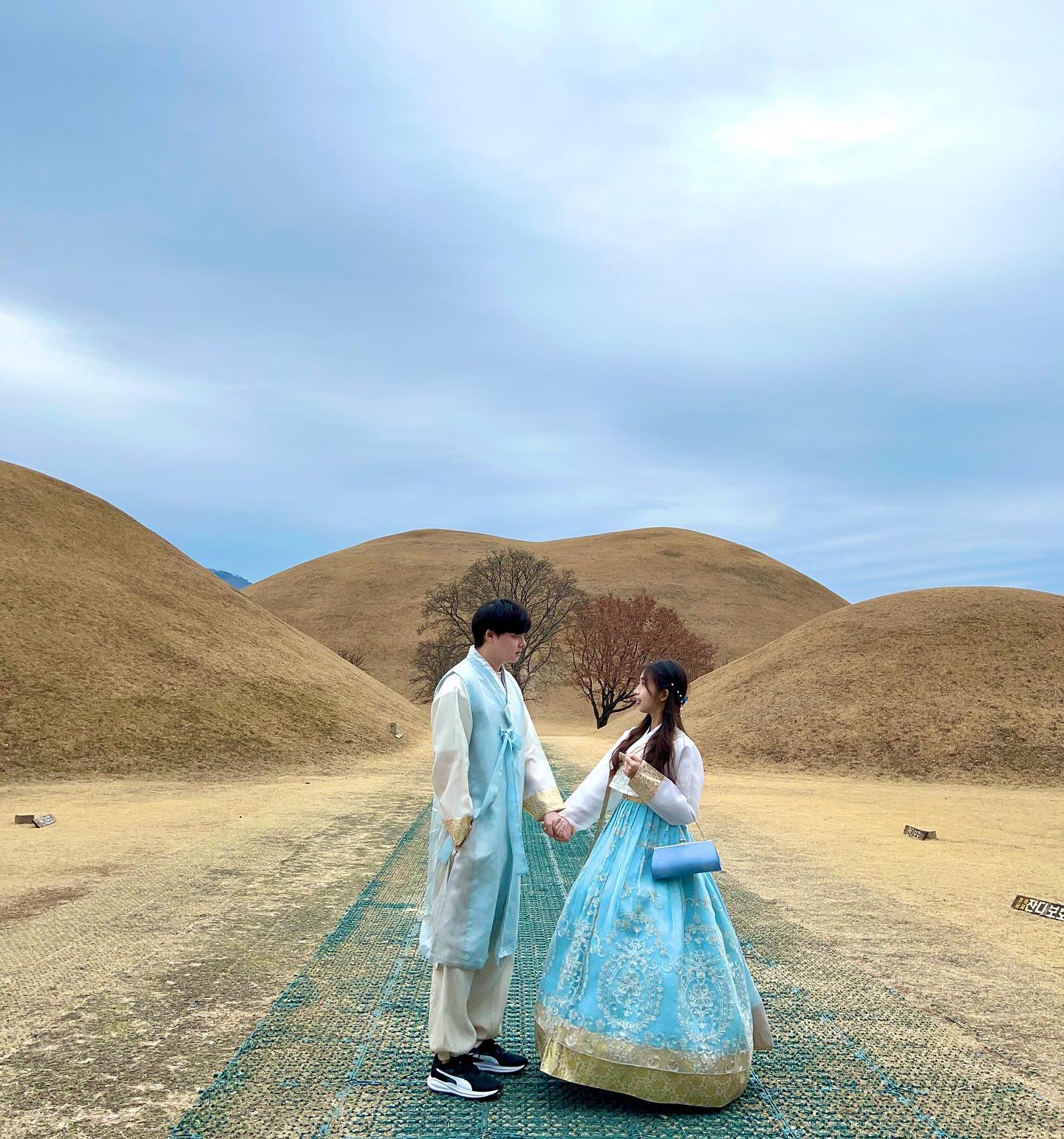 1월 경주🩵 한복색깔 잘골랐다! 머리도 이쁘고~
24년1월추억📸
